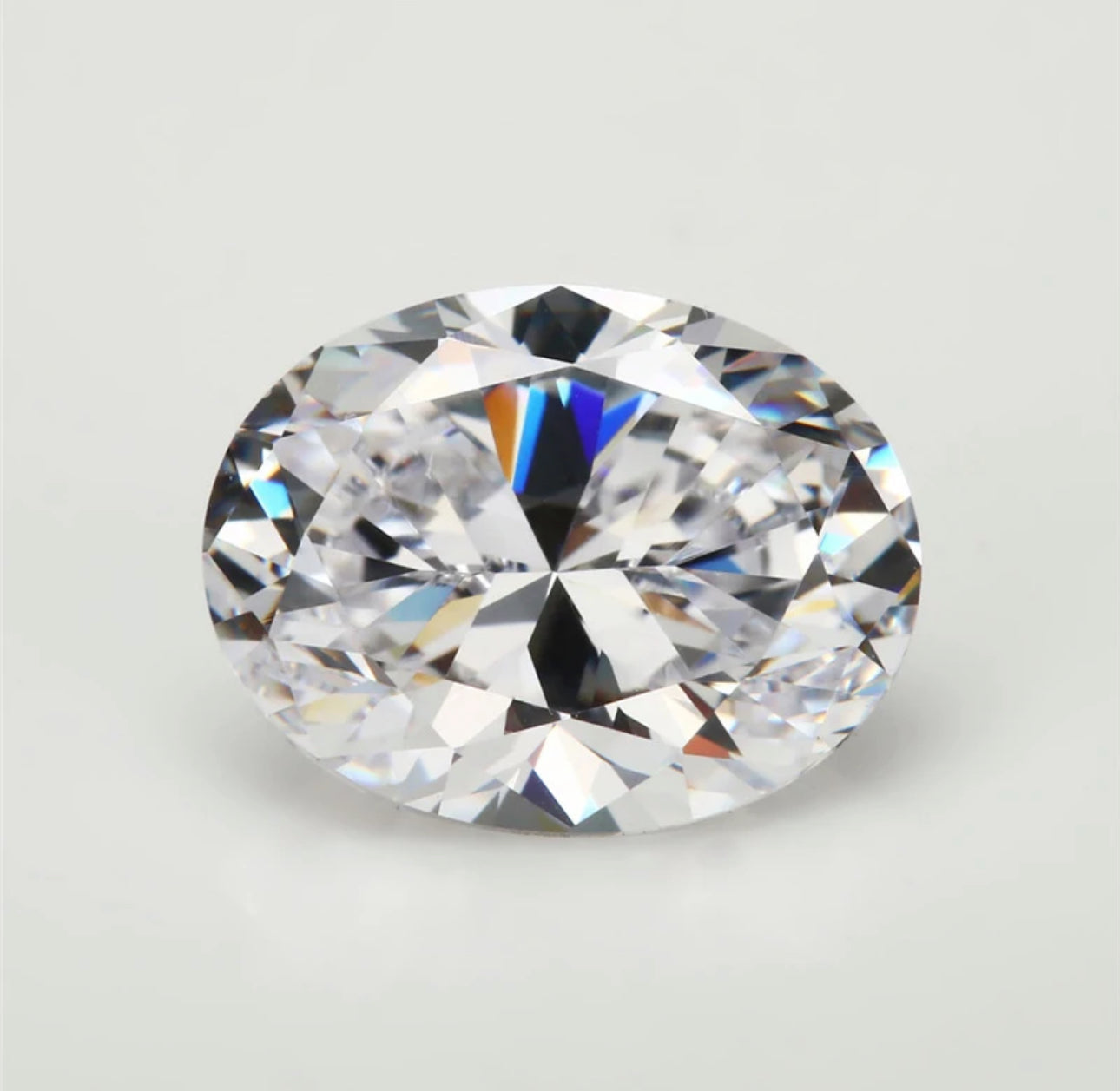 MOISSANITA CORTE OVAL 3CT 8X10MM