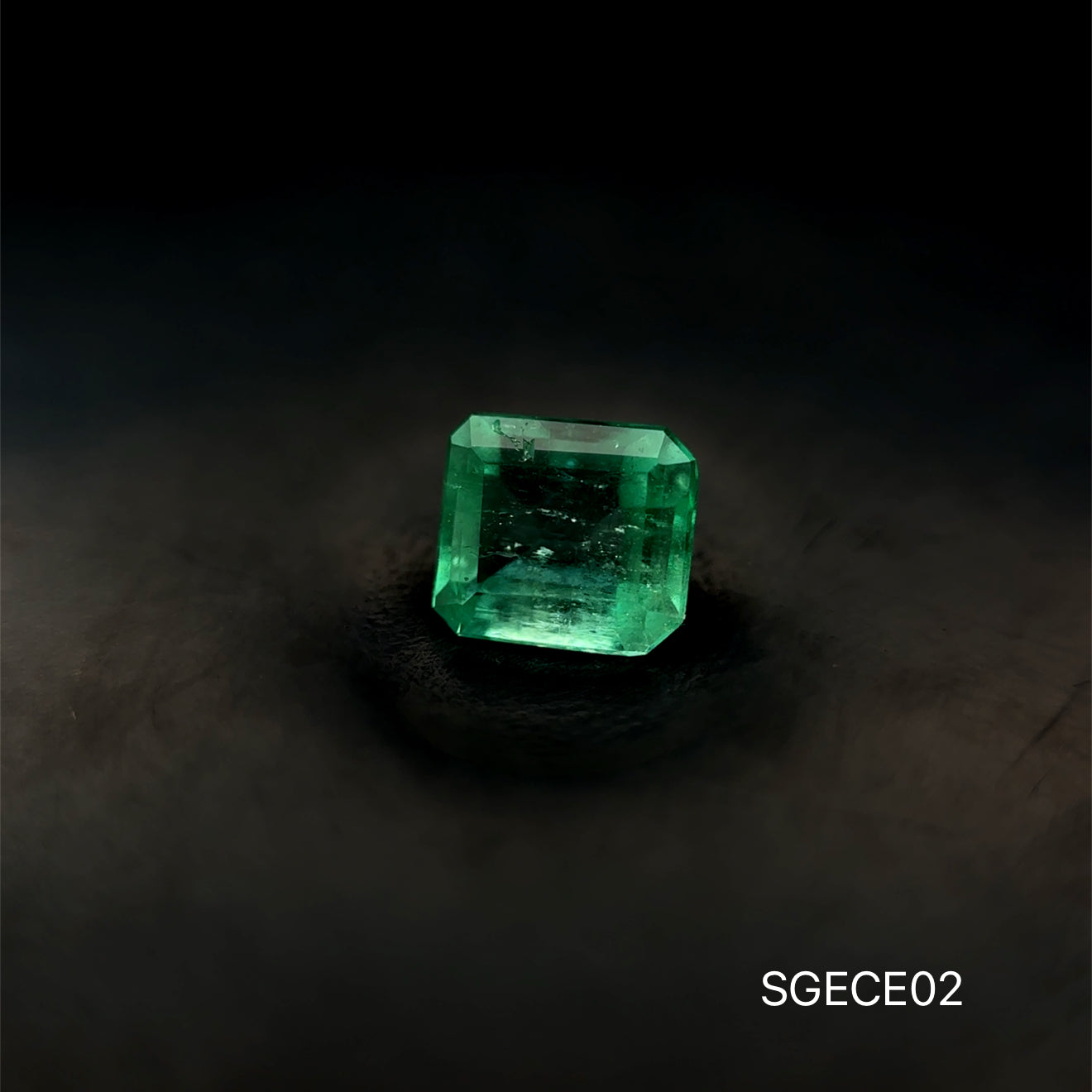 ESMERALDA COLOMBIA ESMERALDA 0.43 CTS 4.57 X 5.07 MM