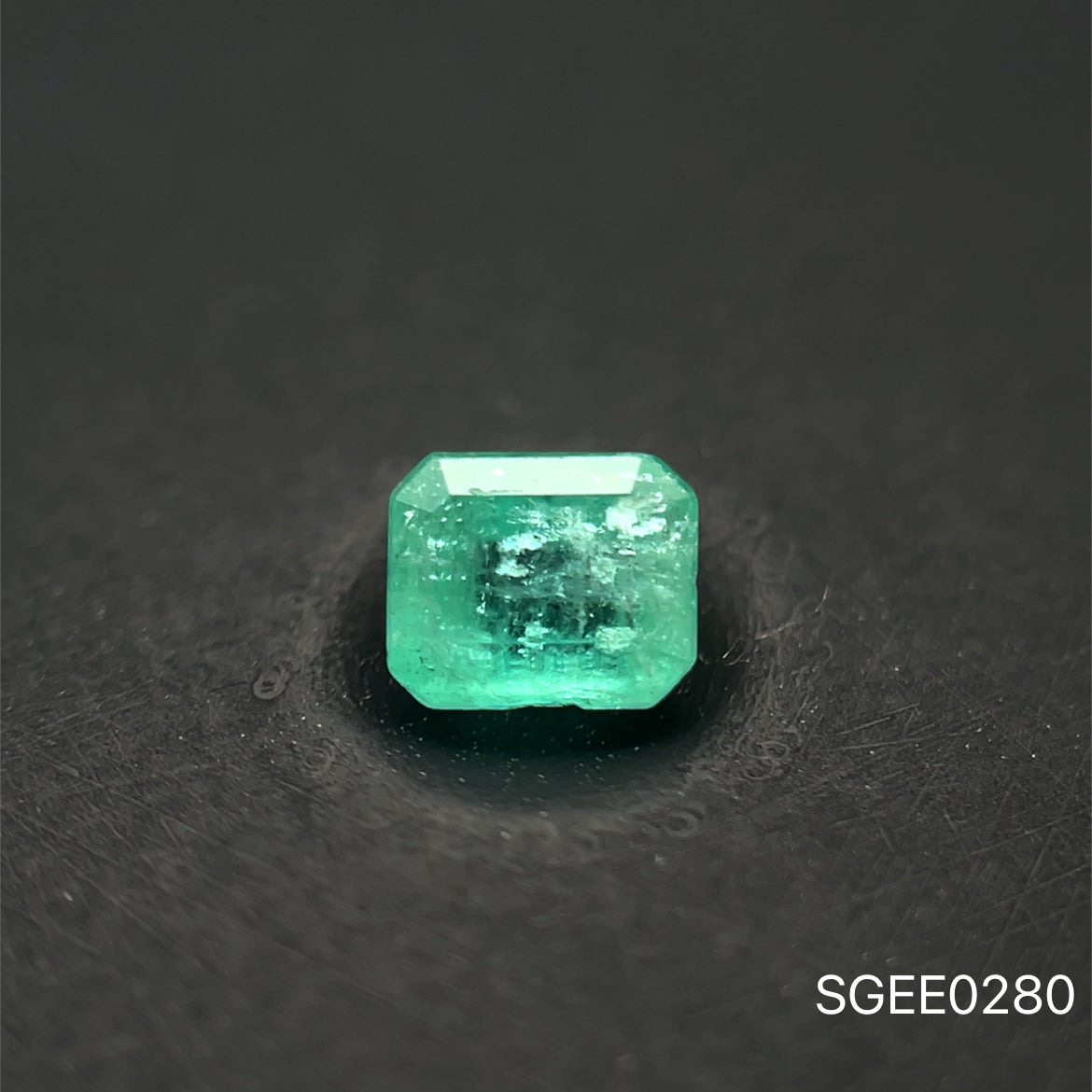 ESMERALDA NATURAL COLOMBIANA CORTE ESMERALDA 0.35 CT 3.6 X 4.3 MM