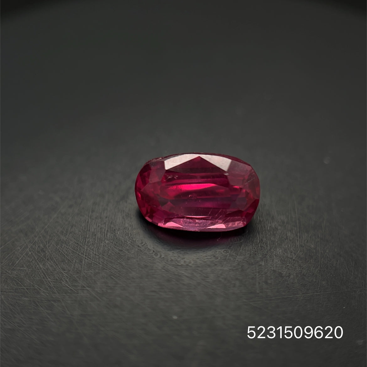 RUBÍ GIA CORTE OVAL 1.55 CT