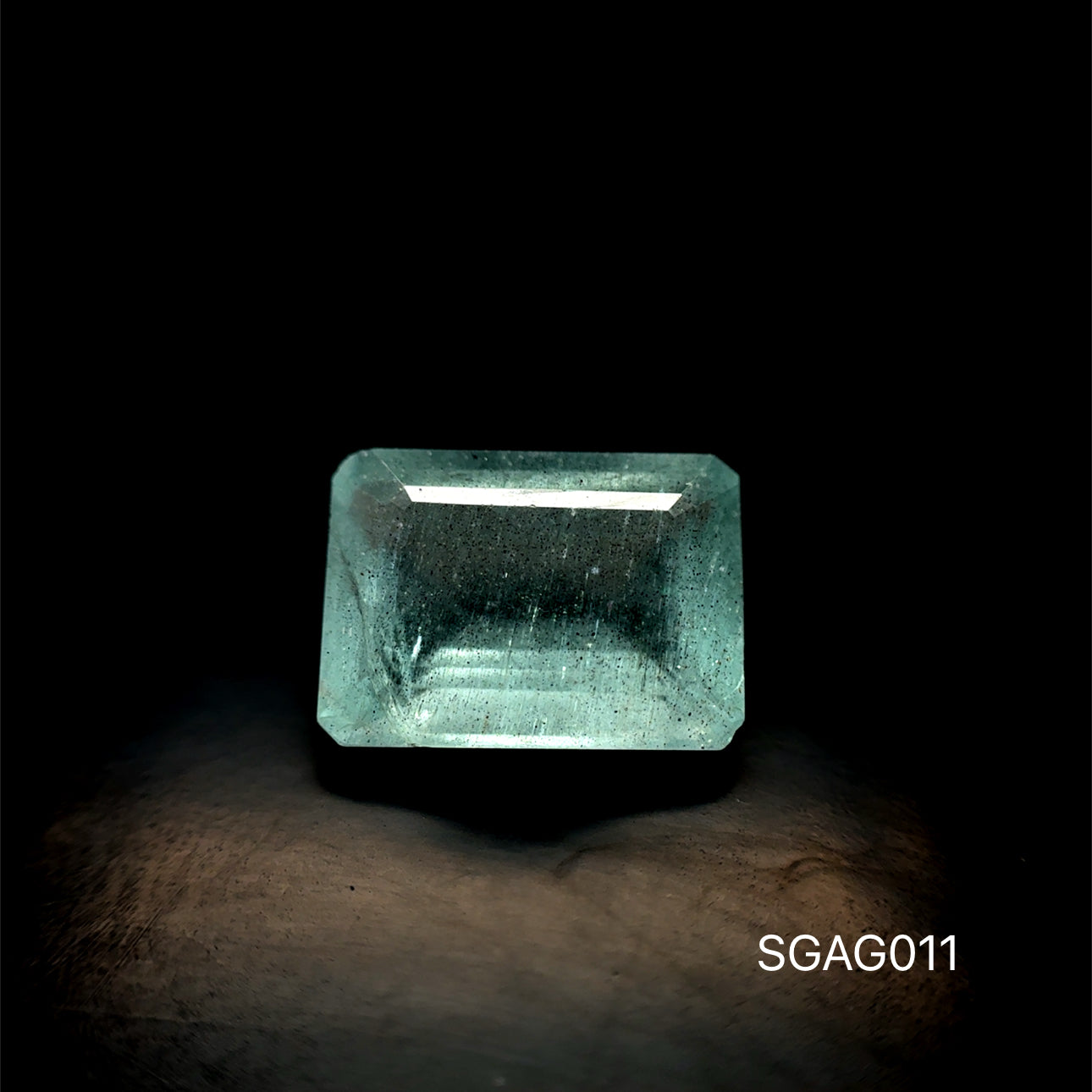 AGUAMARINA CORTE ESMERALDA 6.79 CT 13.7X 10 X 6.2 MM