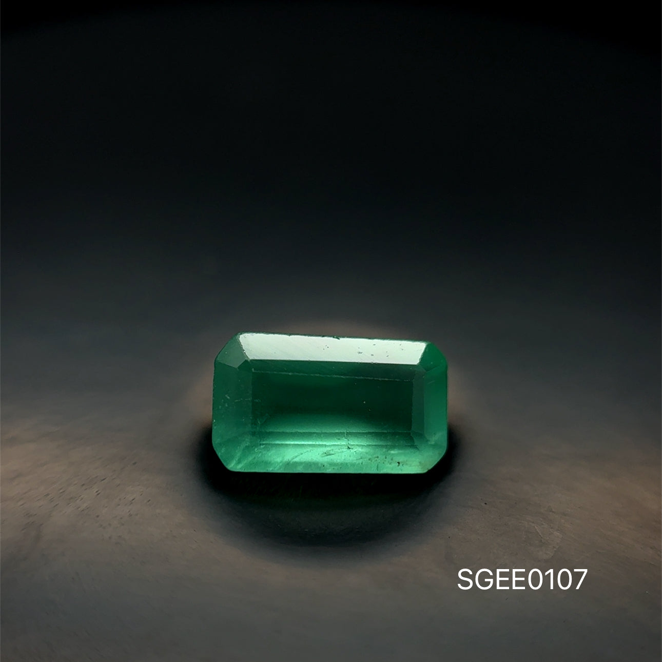 ESMERALDA CORTE ESMERALDA 8.1 X 4.8 MM 1.12CT .