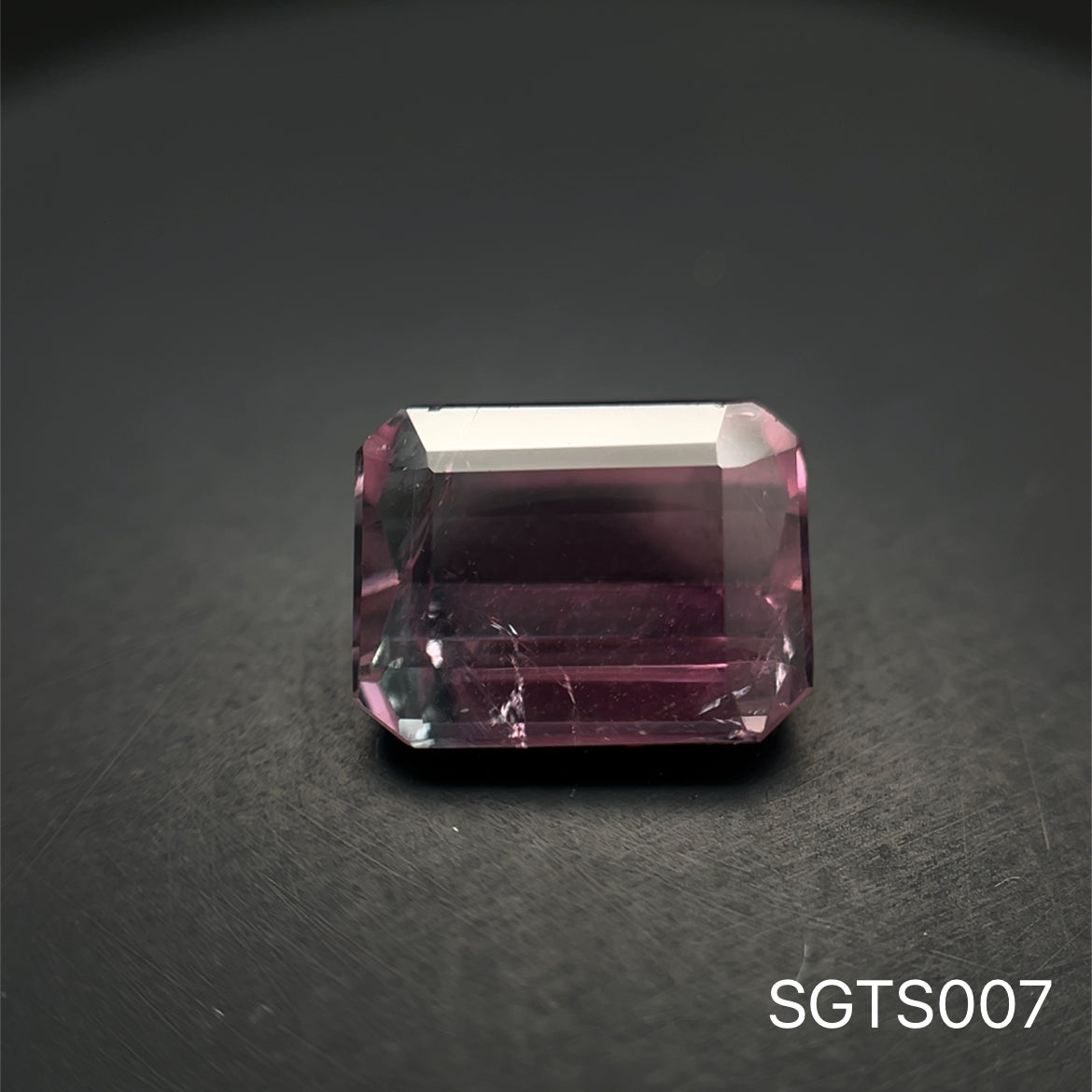 TURMALINA BICOLOR 3.150 CTS 7.61 X 9.89 MM