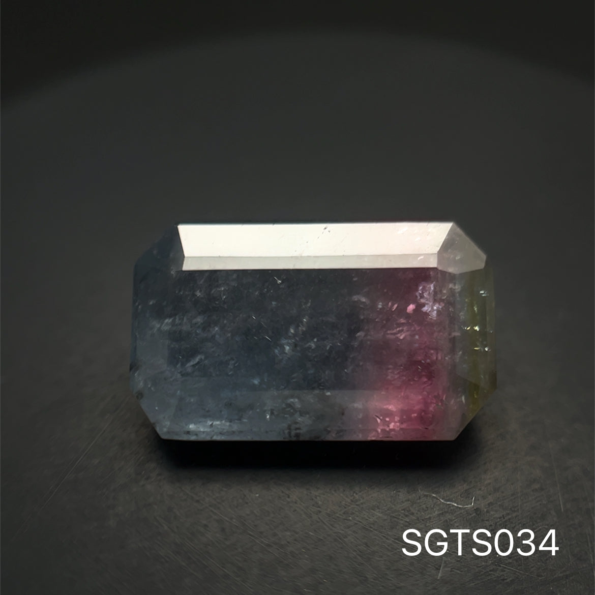 TURMALINA INCOLITA 7.54 CTS 15.40 X 9.46 X 5.12 MM