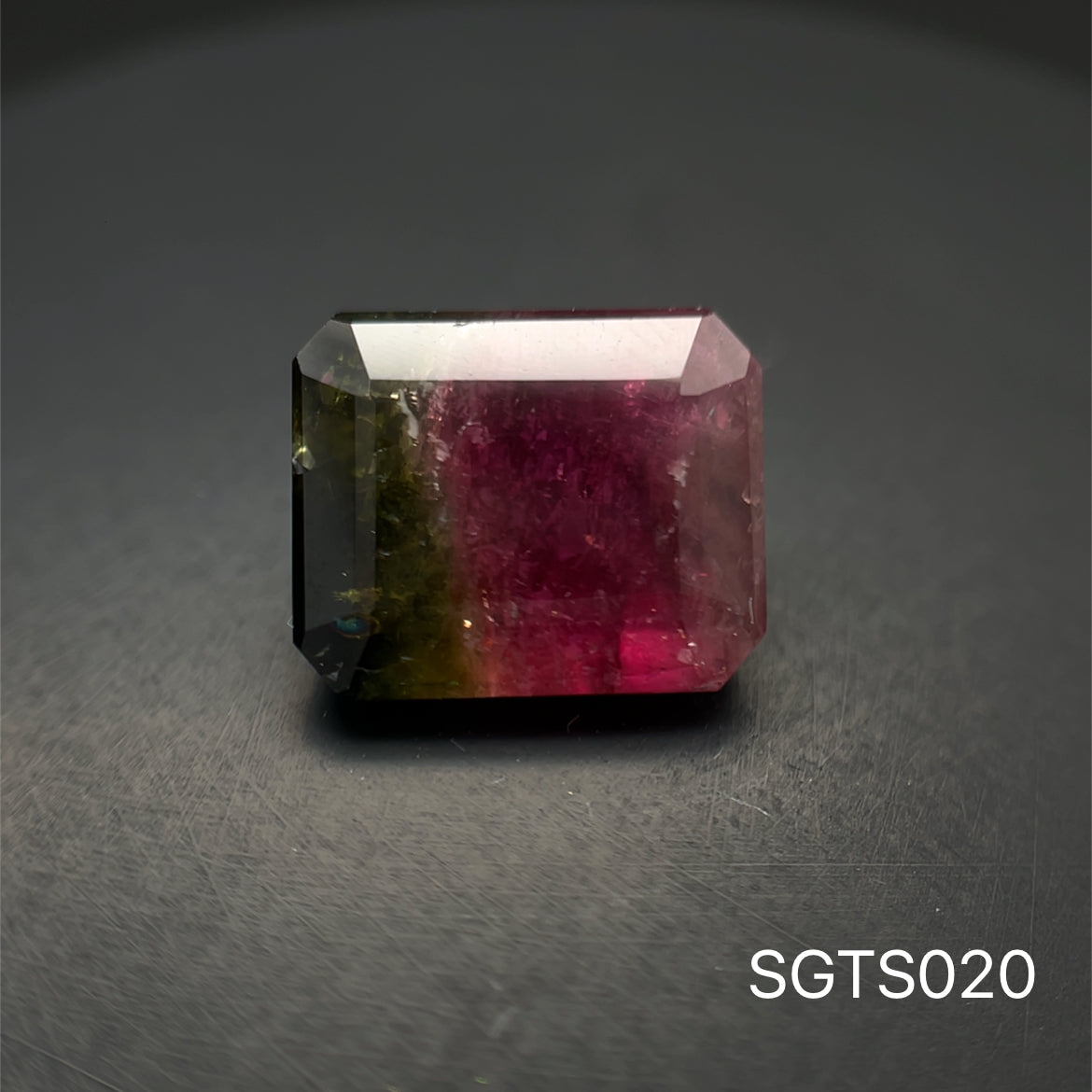 TURMALINA SANDIA 4.71 CTS 10.8 X 8.7 X 5.8 MM