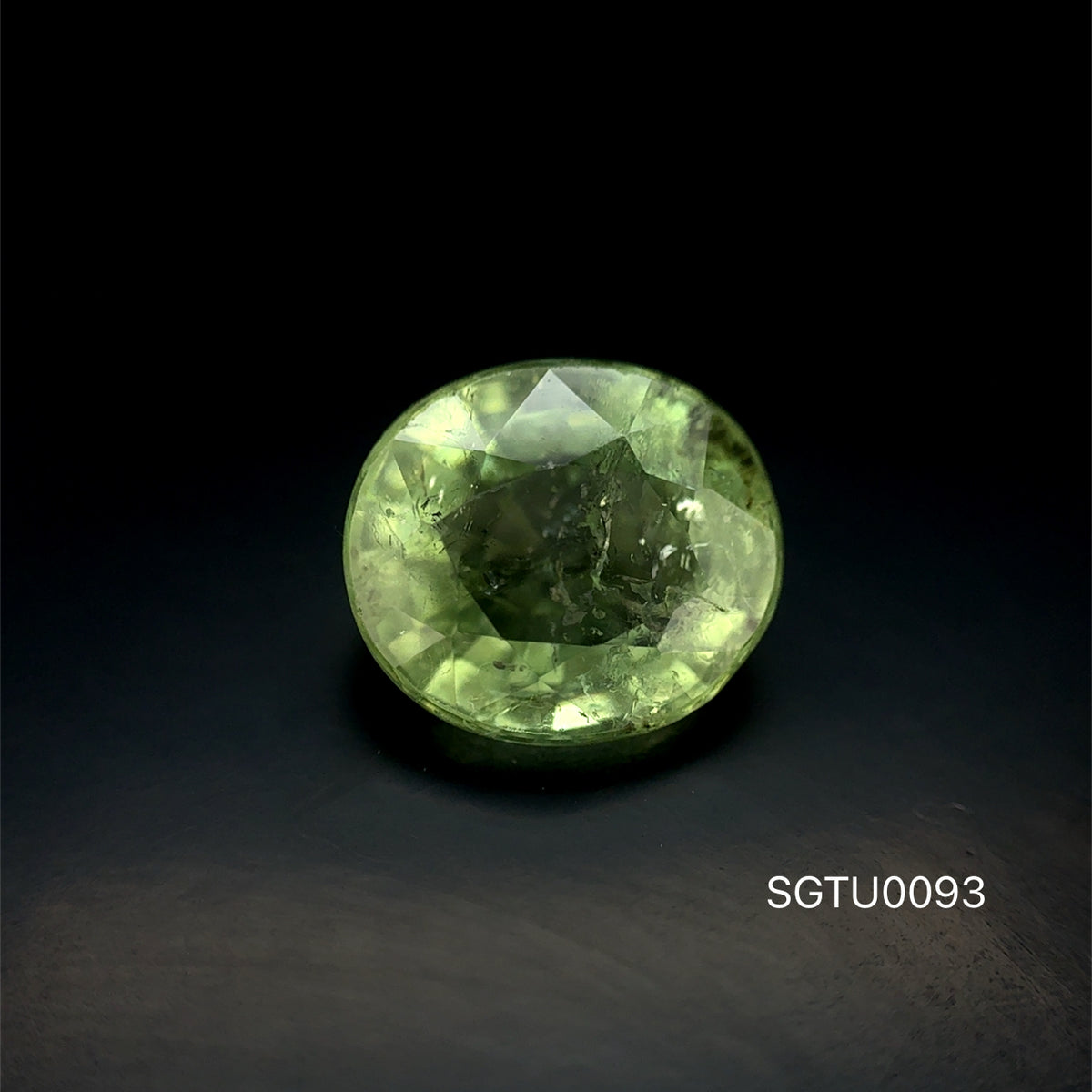 TURMALINA VERDE 6.34 CTS 11.70 X 10.29 X 7.14 MM