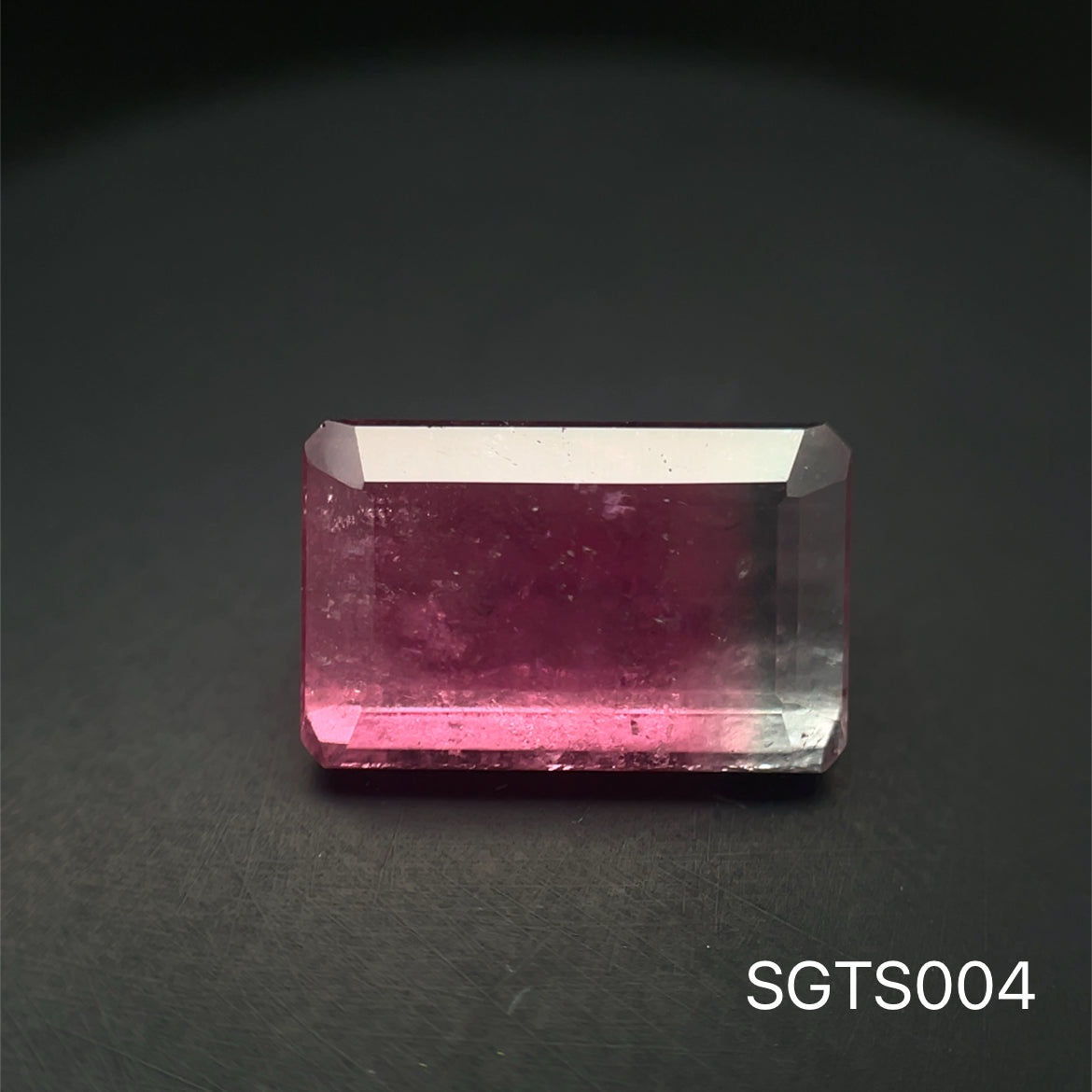 TURMALINA BICOLOR 6.575 CTS 13.35 X 8.49 X 6.29 MM