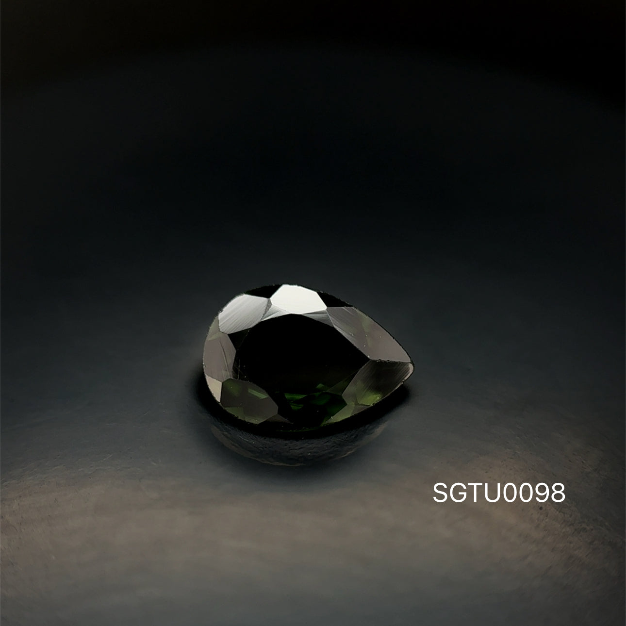 TUTMALINA VERDE 1.49 CTS 10.05 X 7.03 X 3.30 MM