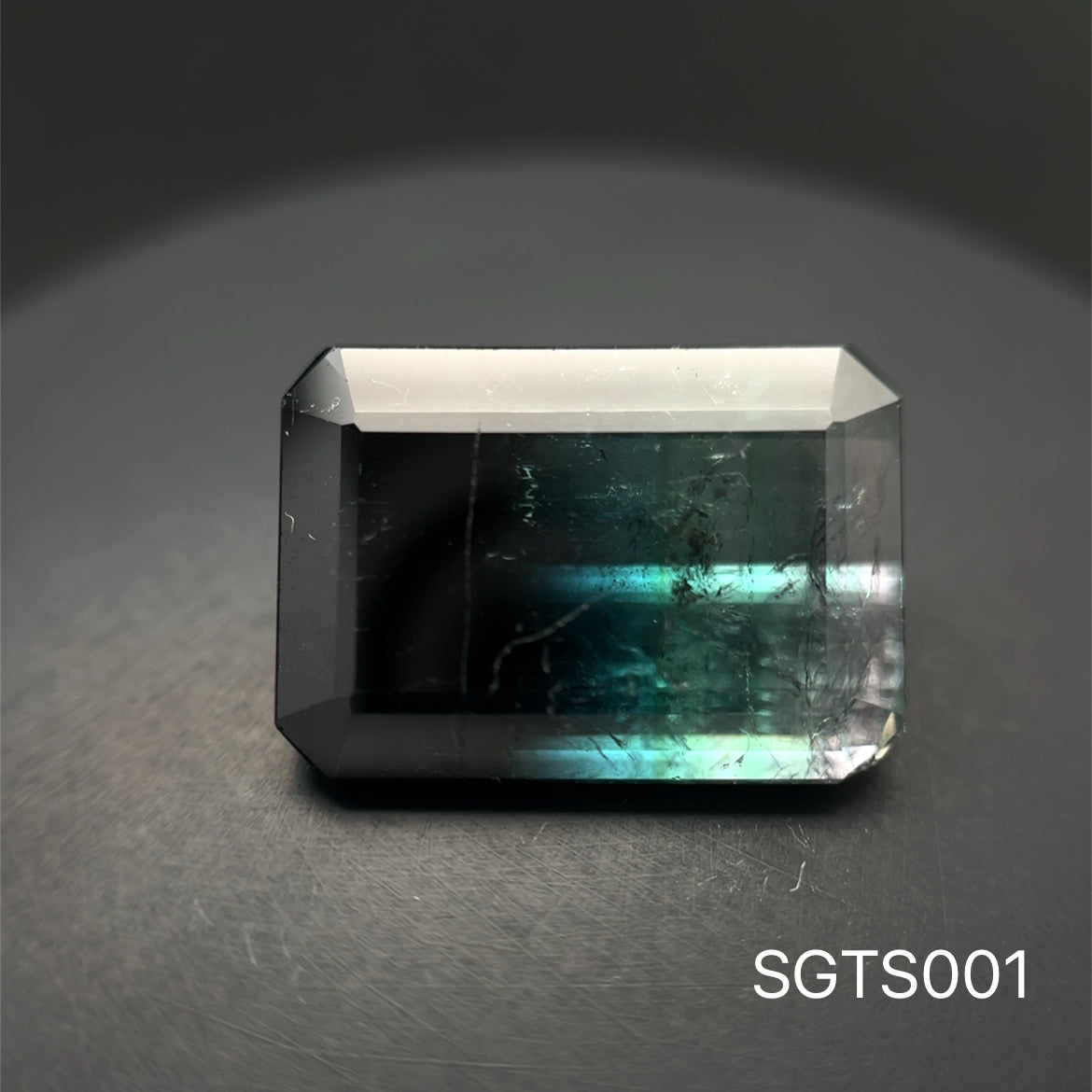 TURMALINA INDICOLITA 15.07 CTS 17.70 X 12.38 X 7.18