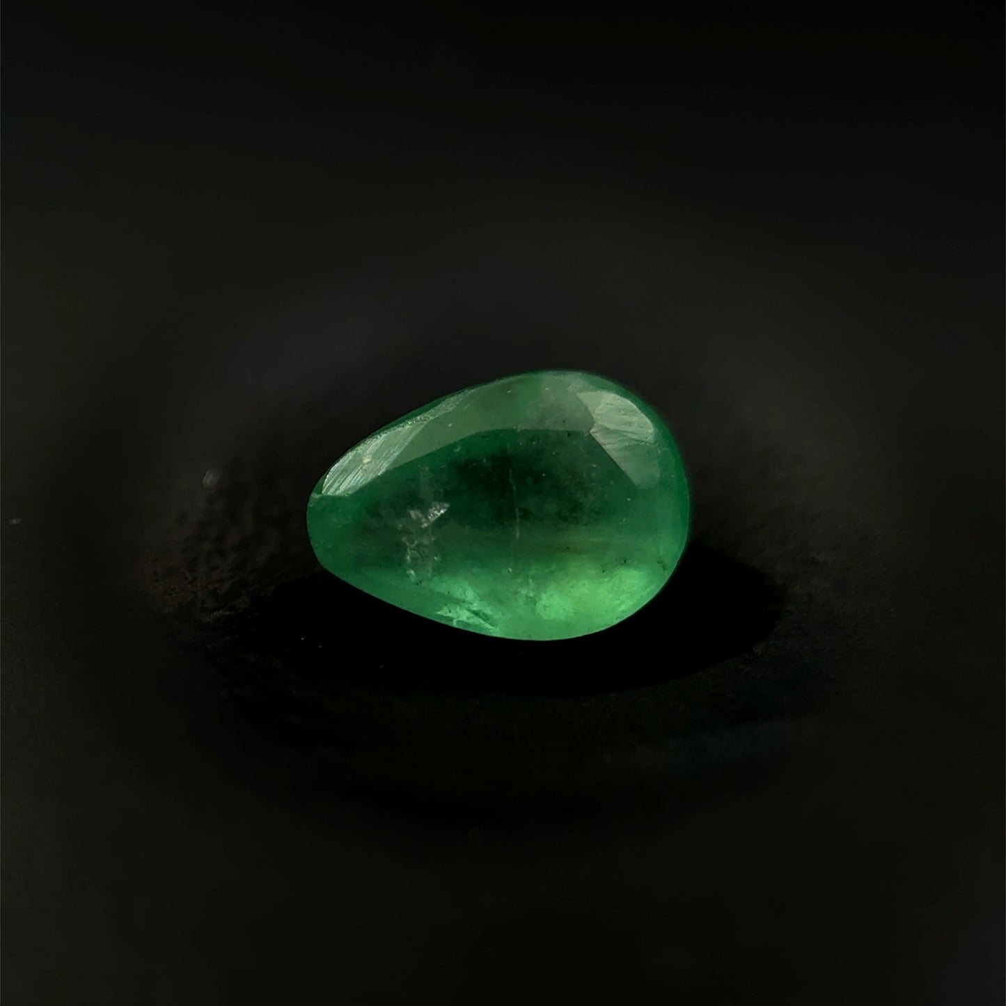 ESMERALDA CORTE PERA 3.2 X 4.50 X 2.05 MM 0.130 CTS