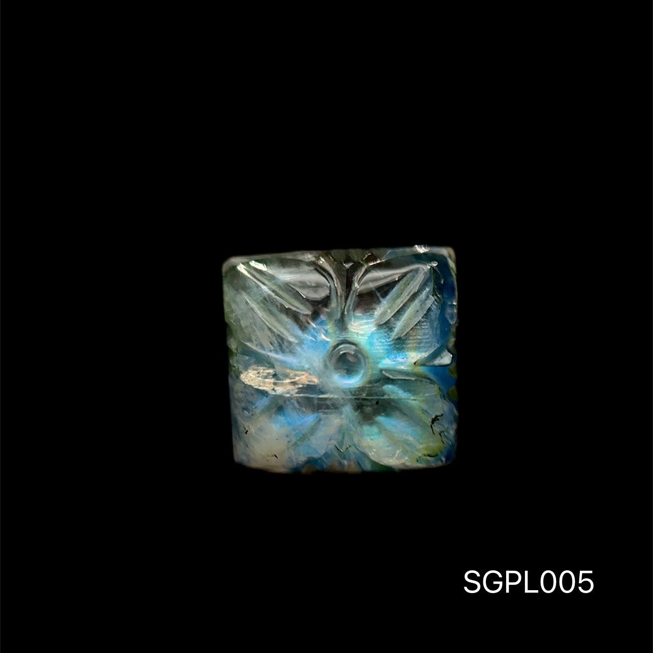 PIEDRA LUNA CORTE PRINCESS 9.90 X 9.91 MM 4.895 CTS