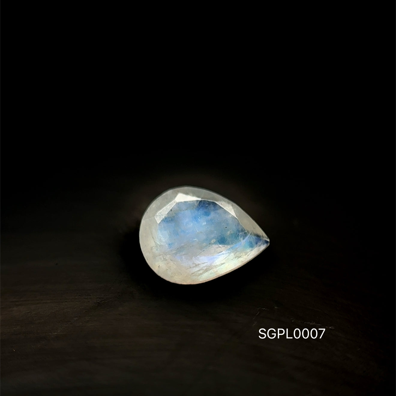 PIEDRA LUNA CORTE PERA 8X6 MM