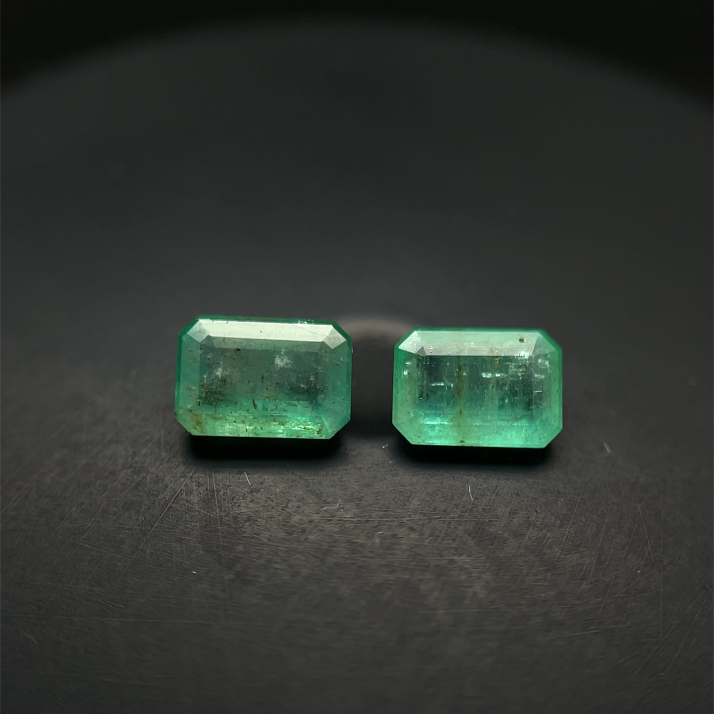 PAR DE ESMERALDA 0.80 CTS 4.8 X 3.8 MM