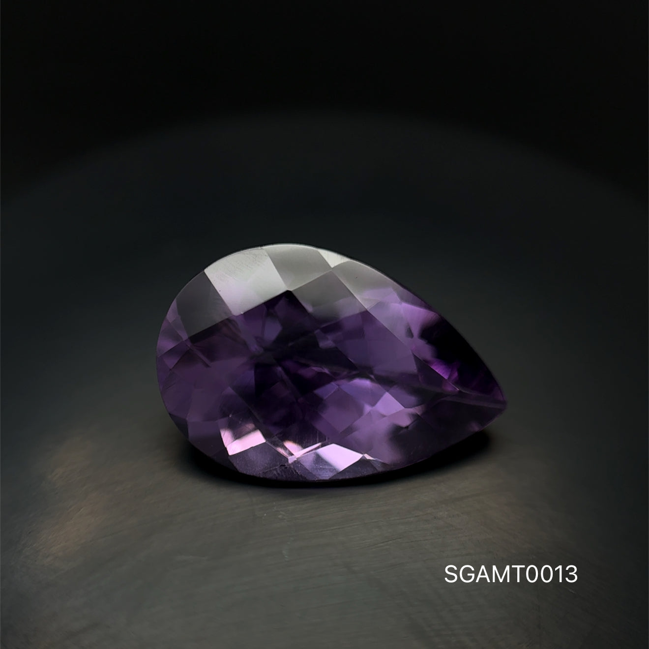 AMATISTA PERA 13.26 X 20.22 X 8.80 MM 11.000 CTS