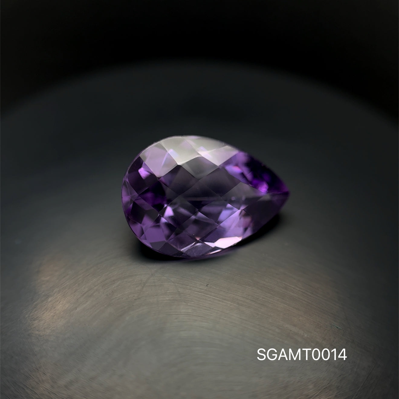 AMATISTA CORTE PERA 12.24 X 17.54 X 7.84 MM 8.610 CTS