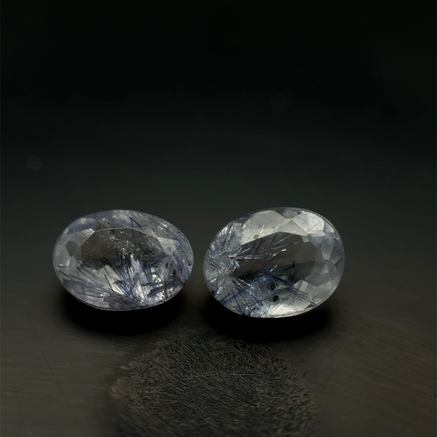 PAR DE DUMORTERITA NATURAL PERA 4.57 X 9.95 MM 1.1 CTS