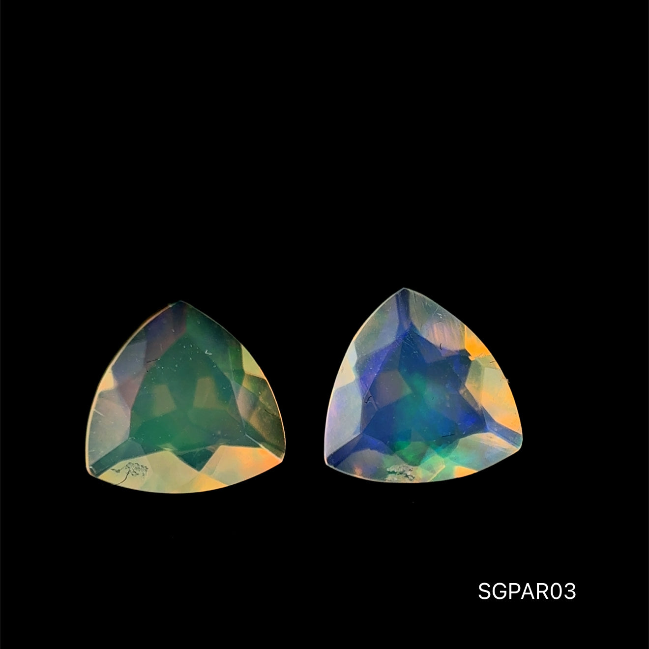 PAR OPALO ETIOPE CORTE TRILLON 7.7 X 7.9 MM 0.840 CT