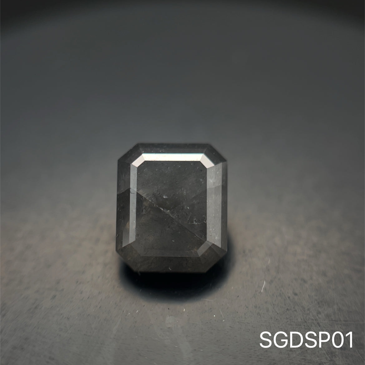 DIAMANTE SALT AND PEPPER 7.66 X 6.54 MM 2.510 CTS