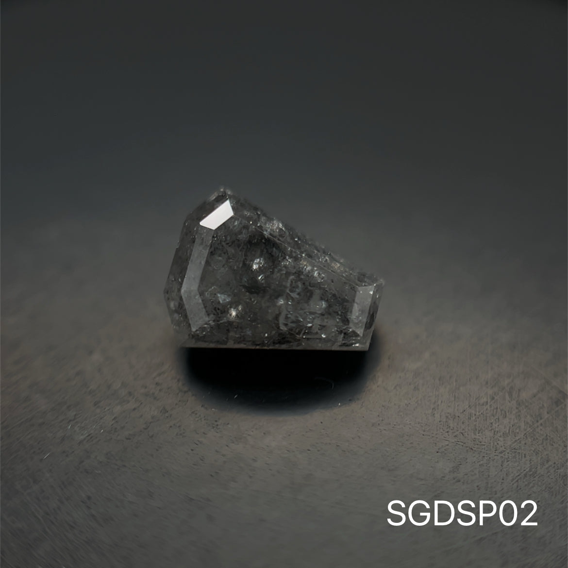 DIAMANTE SALT AND PEPPER 7.6 X 6 MM 1.7 CTS