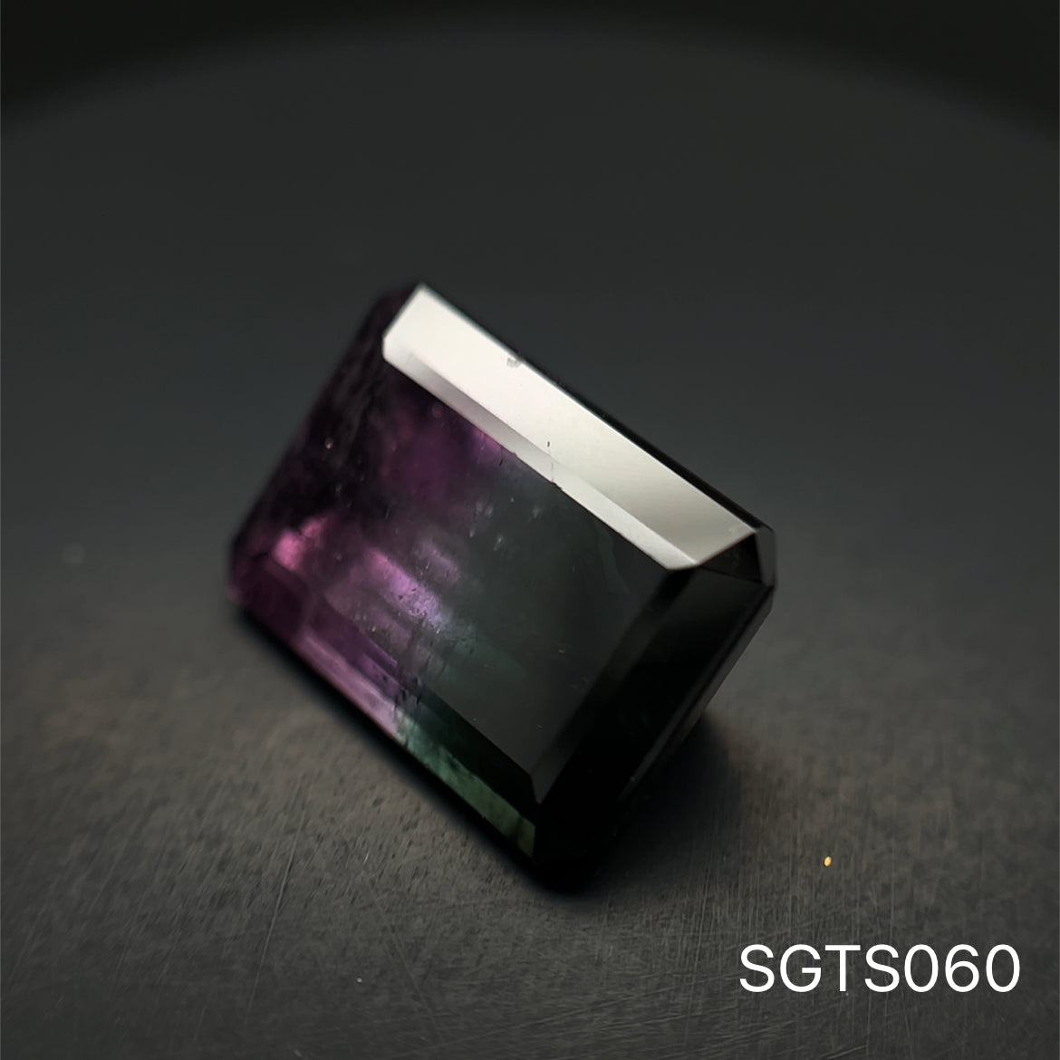 TURMALINA BICOLOR 9.64 X 13.35 MM 6.8 CTS