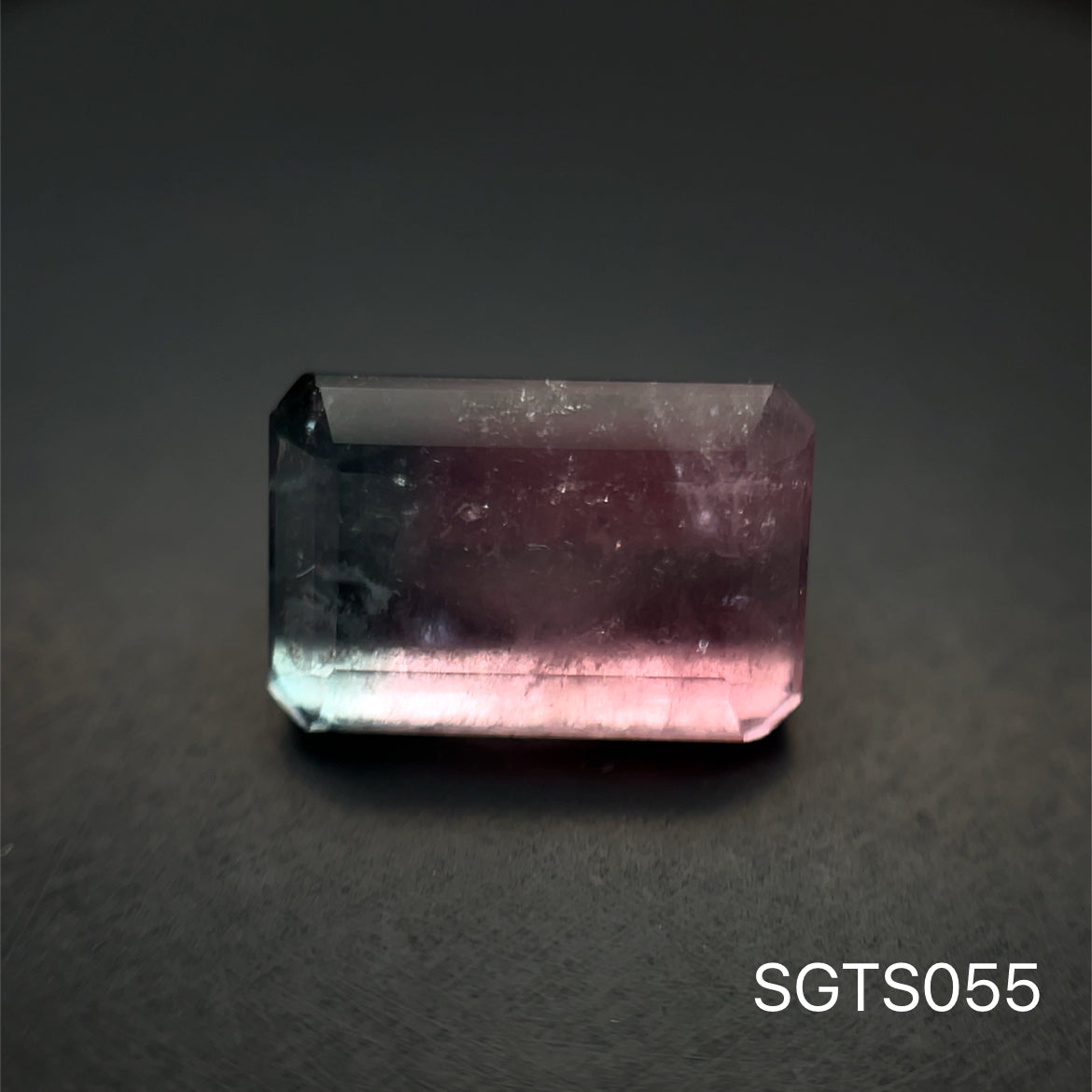 TURMALINA BICOLOR 7.8 X 10.70 MM 4.1 CTS