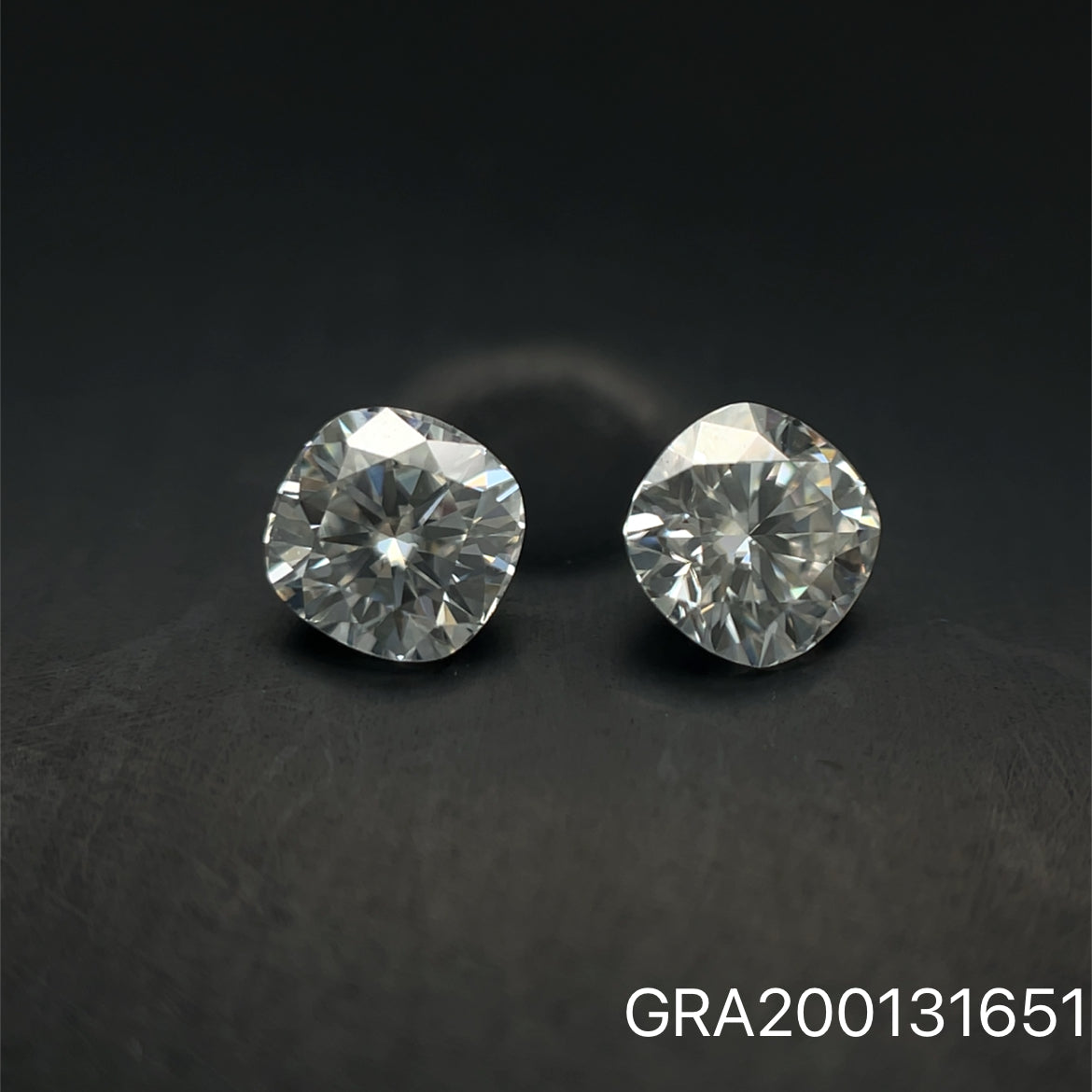 MOISSANITA CUSHION 4.5 X 4.5 MM