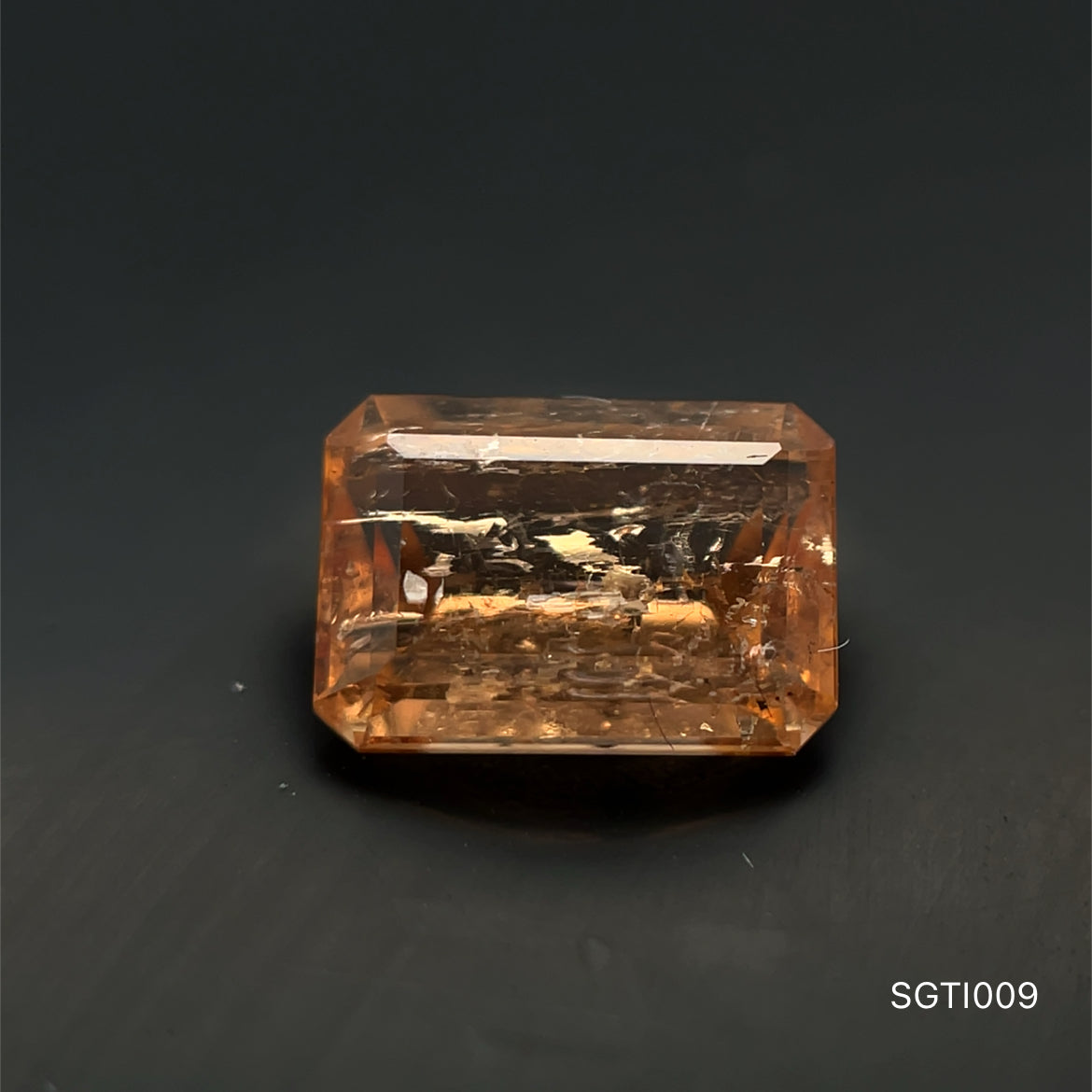 TOPACIO IMPERIAL 5.86 X 8.29 MM