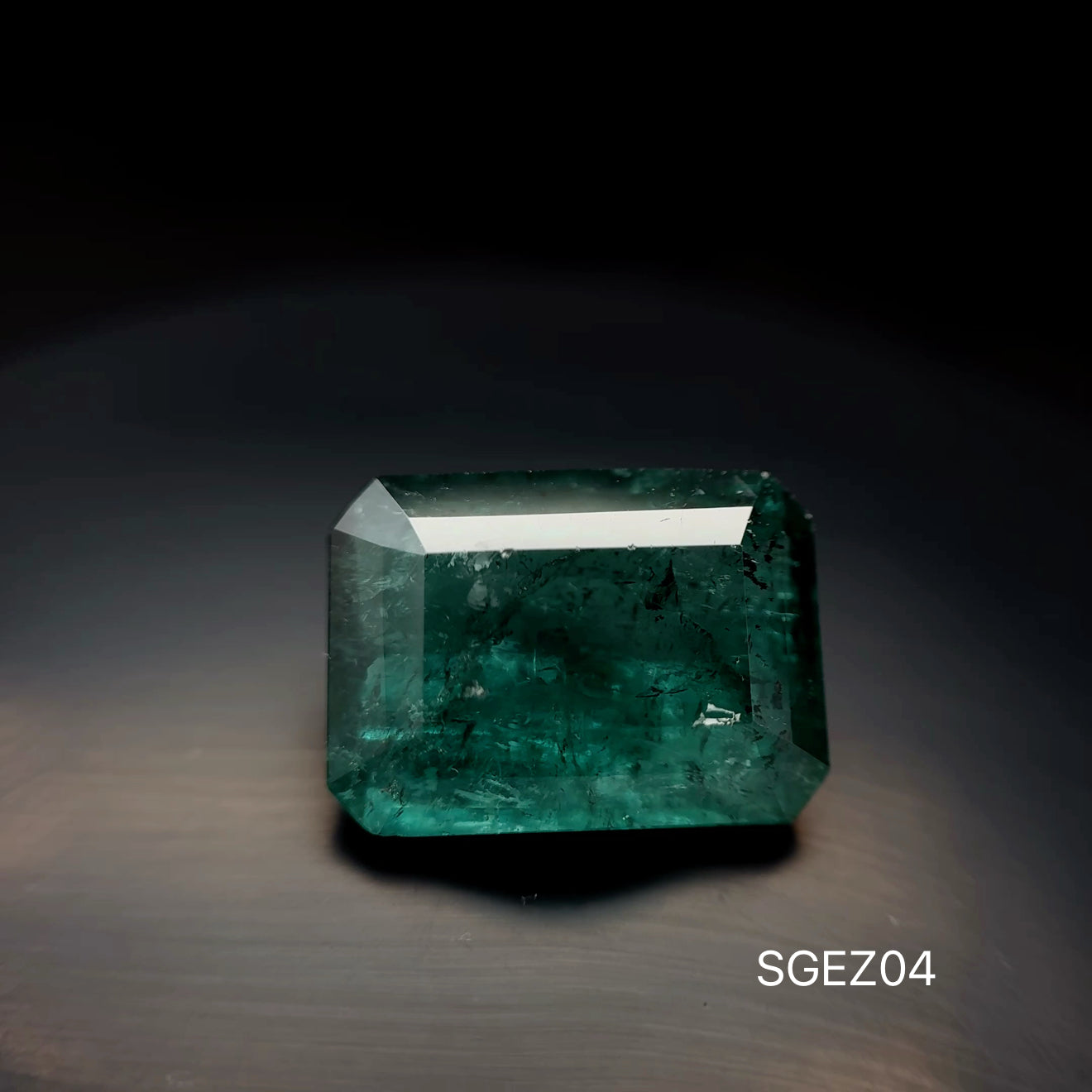 ESMERALDA ZAMBIA / 11.015 CT / 11.54 X 15.70 MM