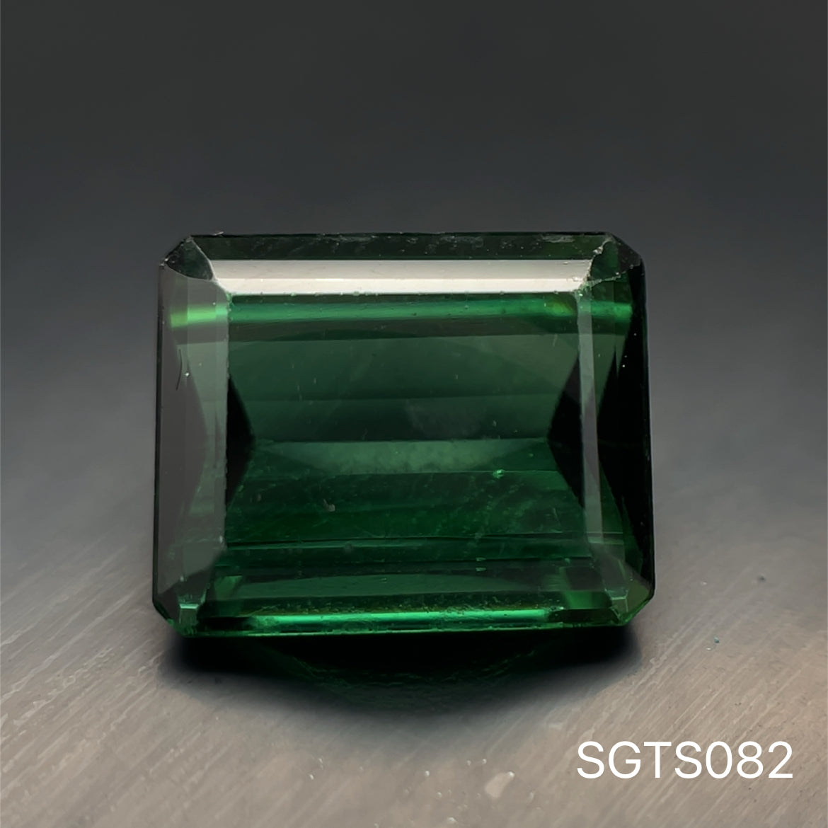 TURMALINA CORTE ESMERALDA 5.765 CT / 9.52 X 11. 61 MM