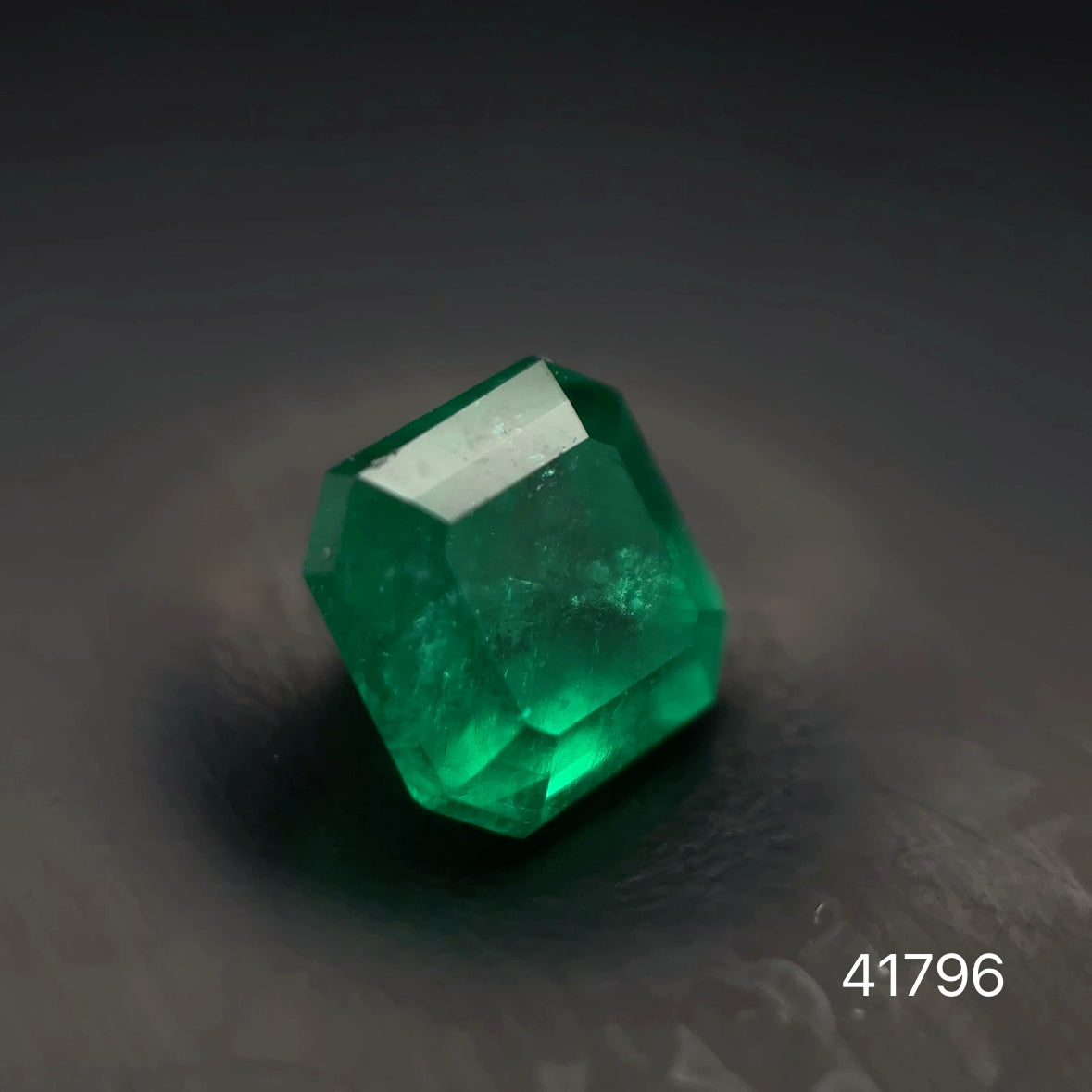 ESMERALDA CDTEC ESMERALDA 0.68 CT 5.04 X 5.03 MM