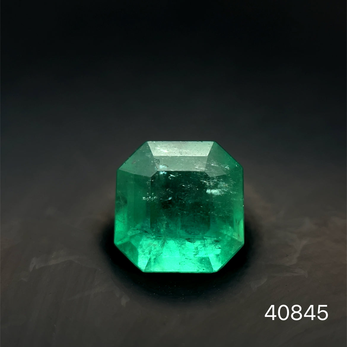 ESMERALDA CDTEC CORTE ESMERALDA 7.21 X 7.06 X 4.62 MM 1.55 CT