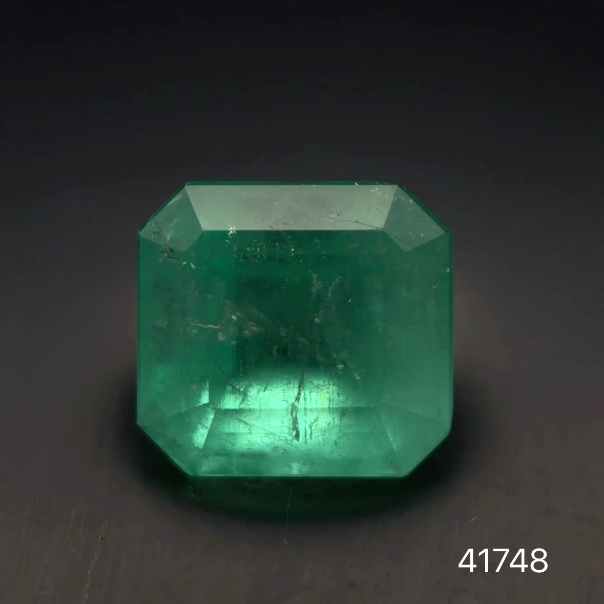 ESMERALDA CDTEC ESMERALDA 2.01 CTS 7.48 X 7.00 MM