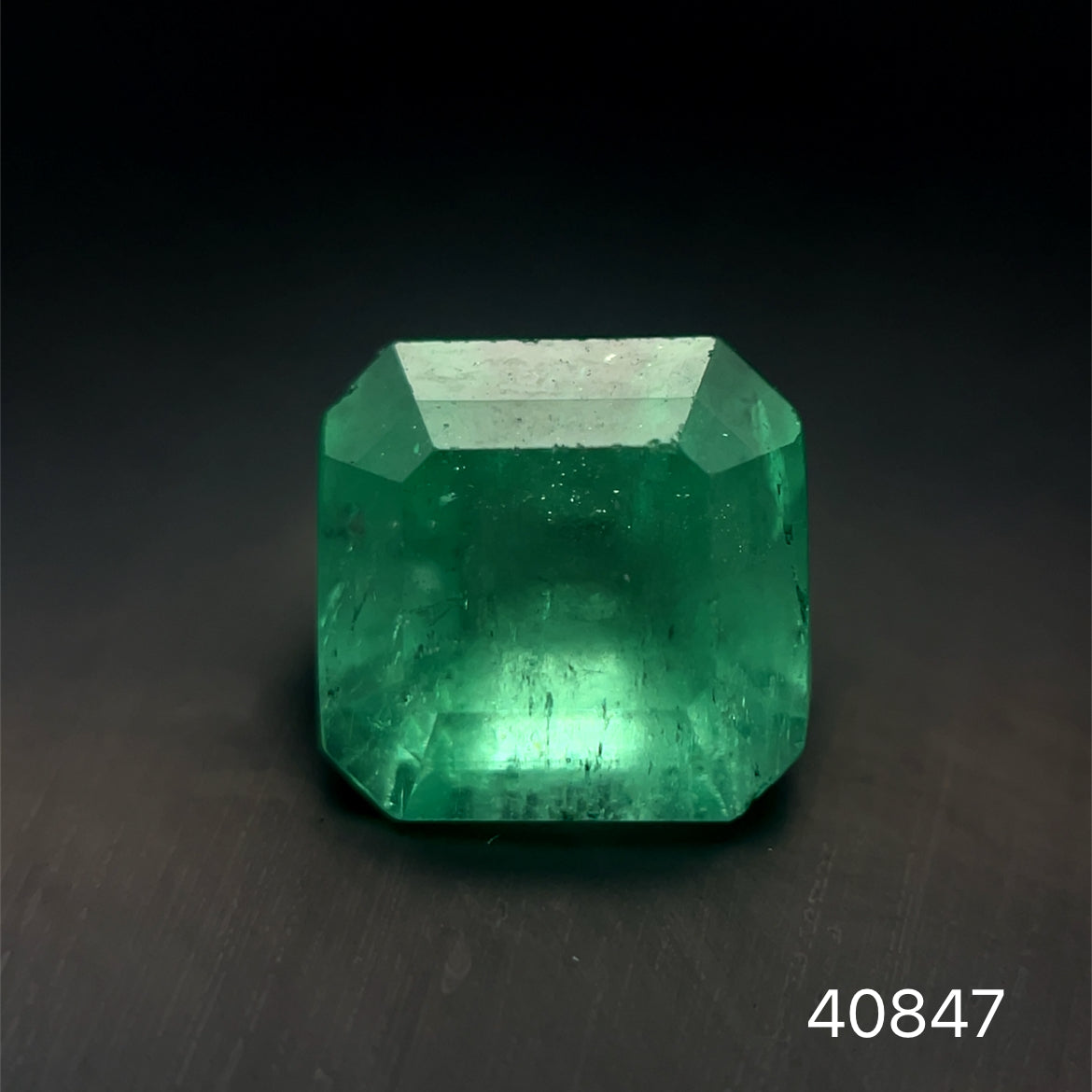 ESMERALDA CDTEC CORTE ESMERALDA 8.74 X 8.55 X 6.49 MM 3.27 CT