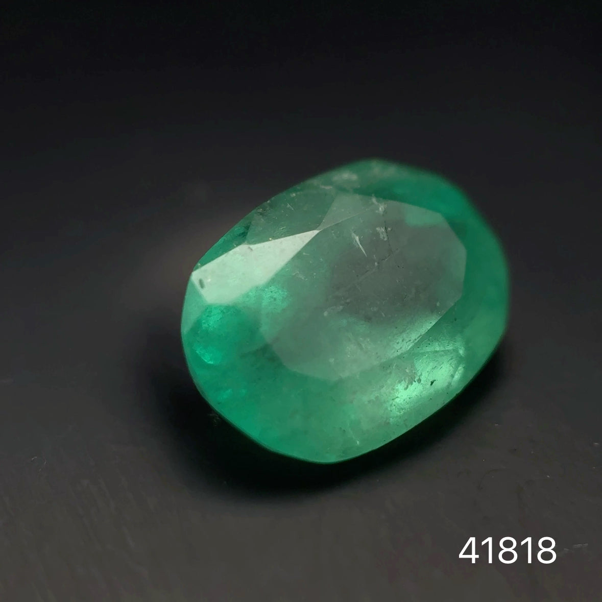 ESMERALDA CDTEC OVAL/ 1.97 CT/ 9.46 X 6.77 X 4.93 MM