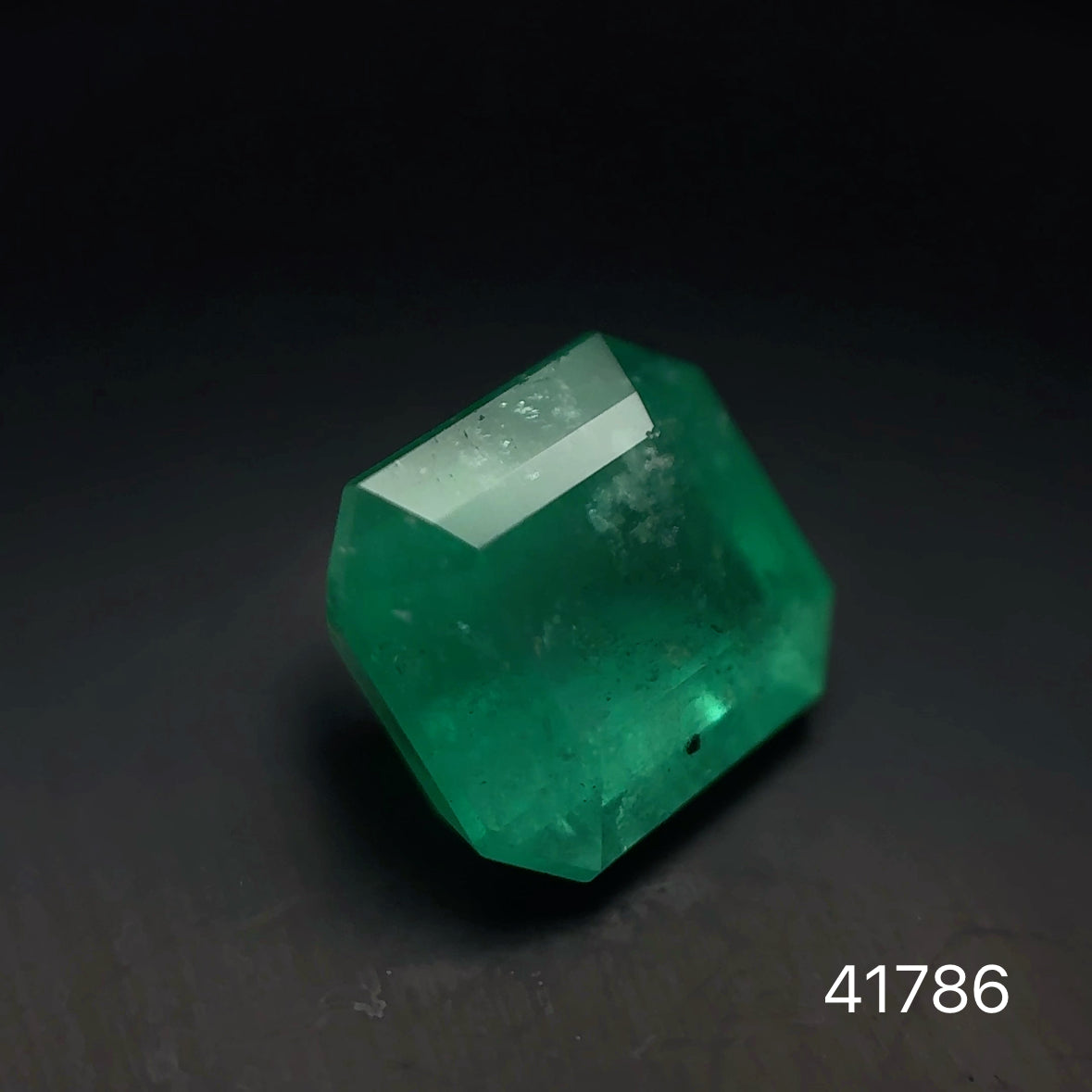 ESMERALDA CDTEC ESMERALDA 3.95 CT 10.05 X 8.78 MM