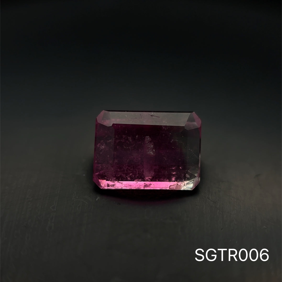 TURMALINA BICOLOR 1.93 CTS 6.2 X 8.3 MM