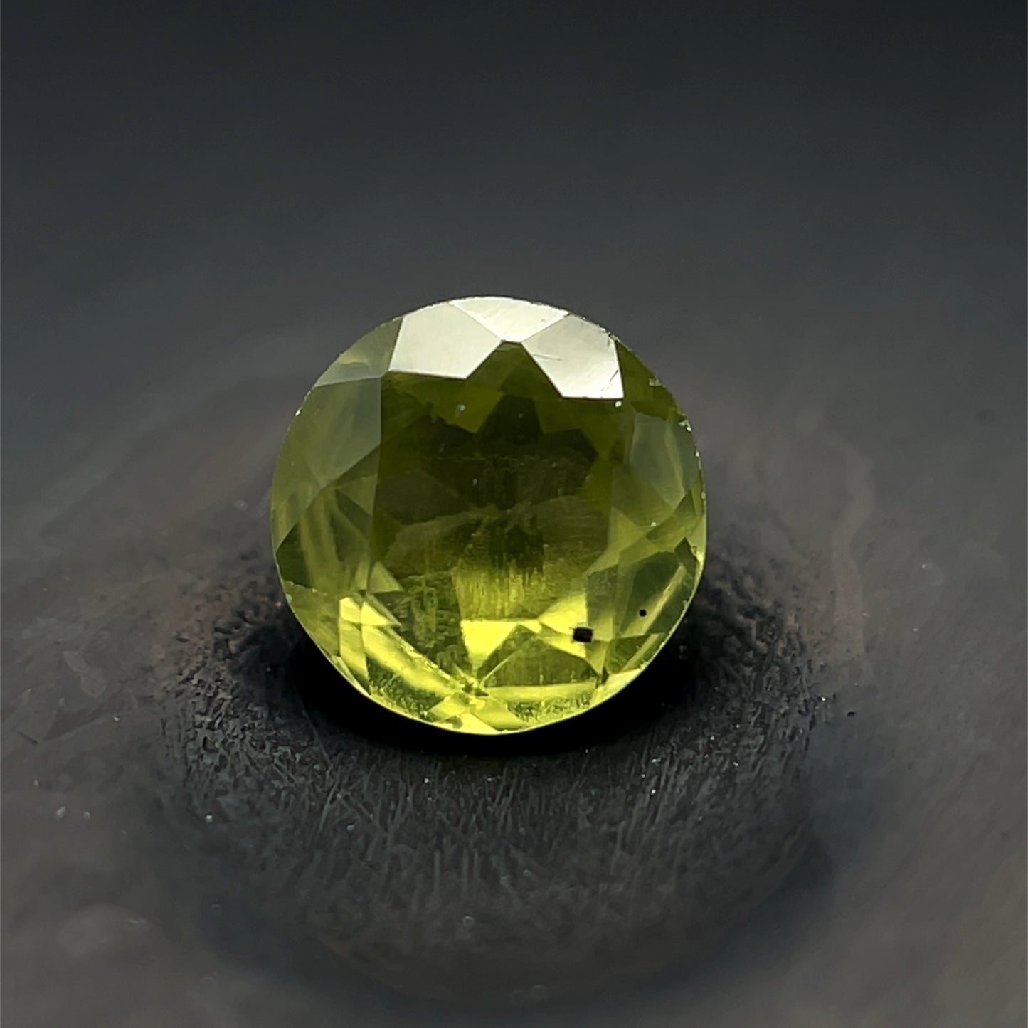 PERIDOTO NATURAL REDONDO 3.7 MM A 5 MM