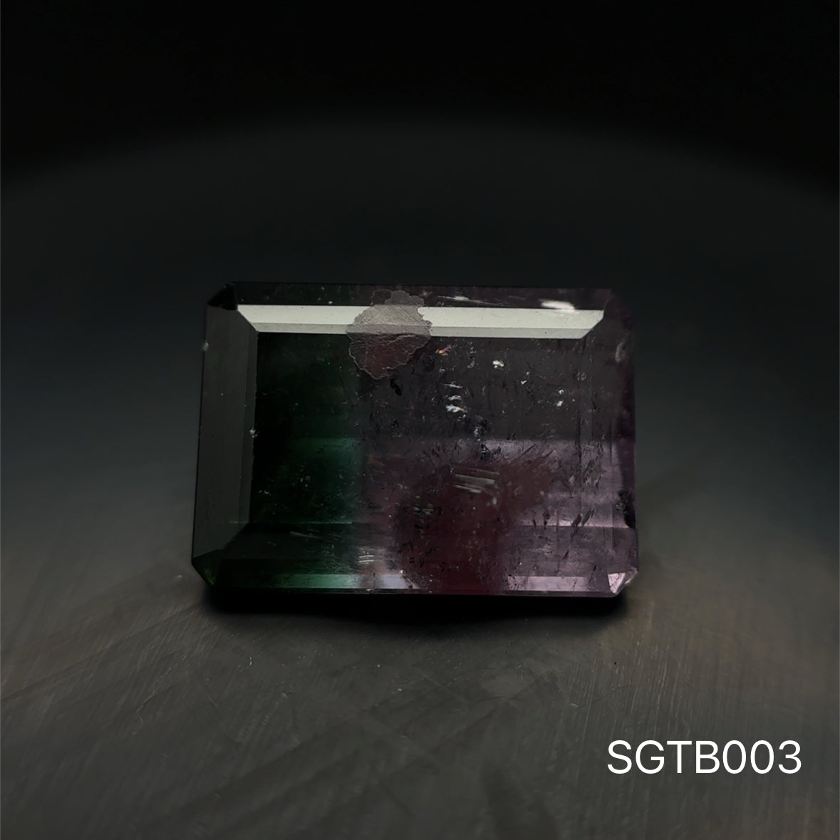 TURMALINA BICOLOR 9.89 CTS 11.10 X 15.46 MM