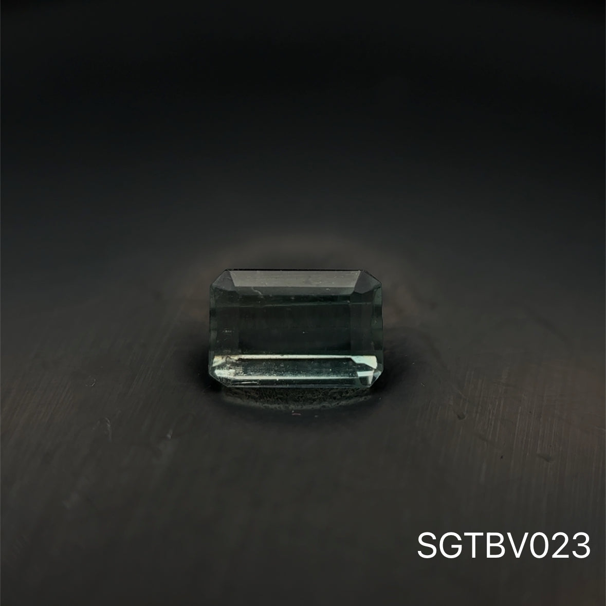 TURMALINA BICOLOR .720 CT/ 4.18 X 6.24 MM