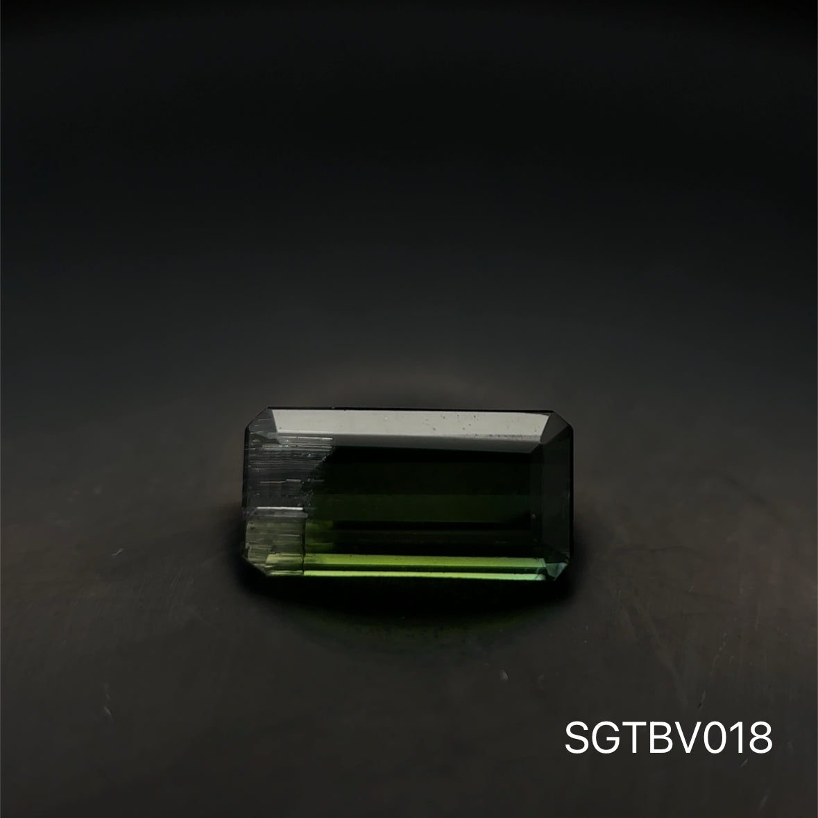 TURMALINA BICOLOR VERDE 1.020 CT 4.21 X 8.22 MM