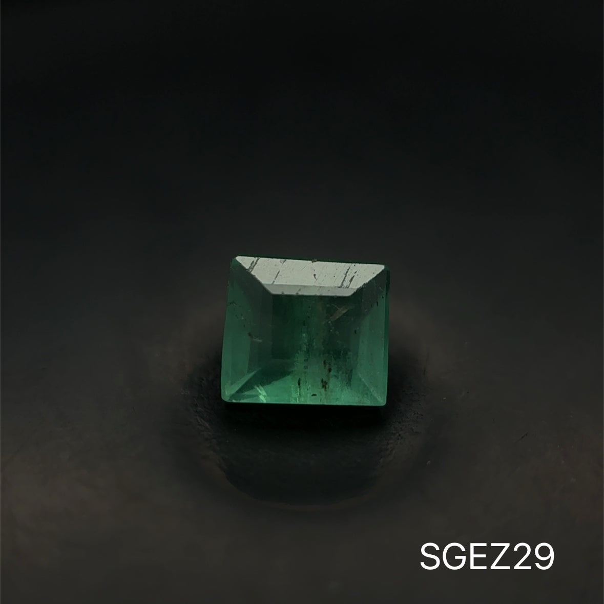 ESMERALDA ZAMBIA C.PRINCESS 0.625 CTS 5.39 X 4.82 MM
