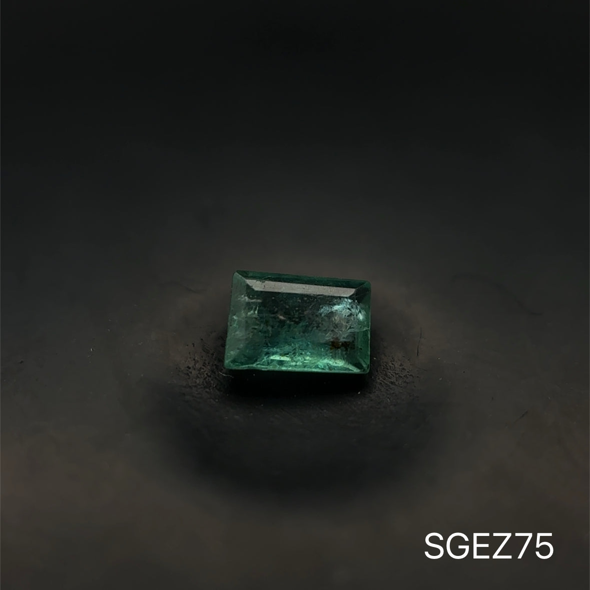 ESMERALDA ZAMBIA C.BAGUETTE 0.255 CTS 4.5 X 3.2 MM