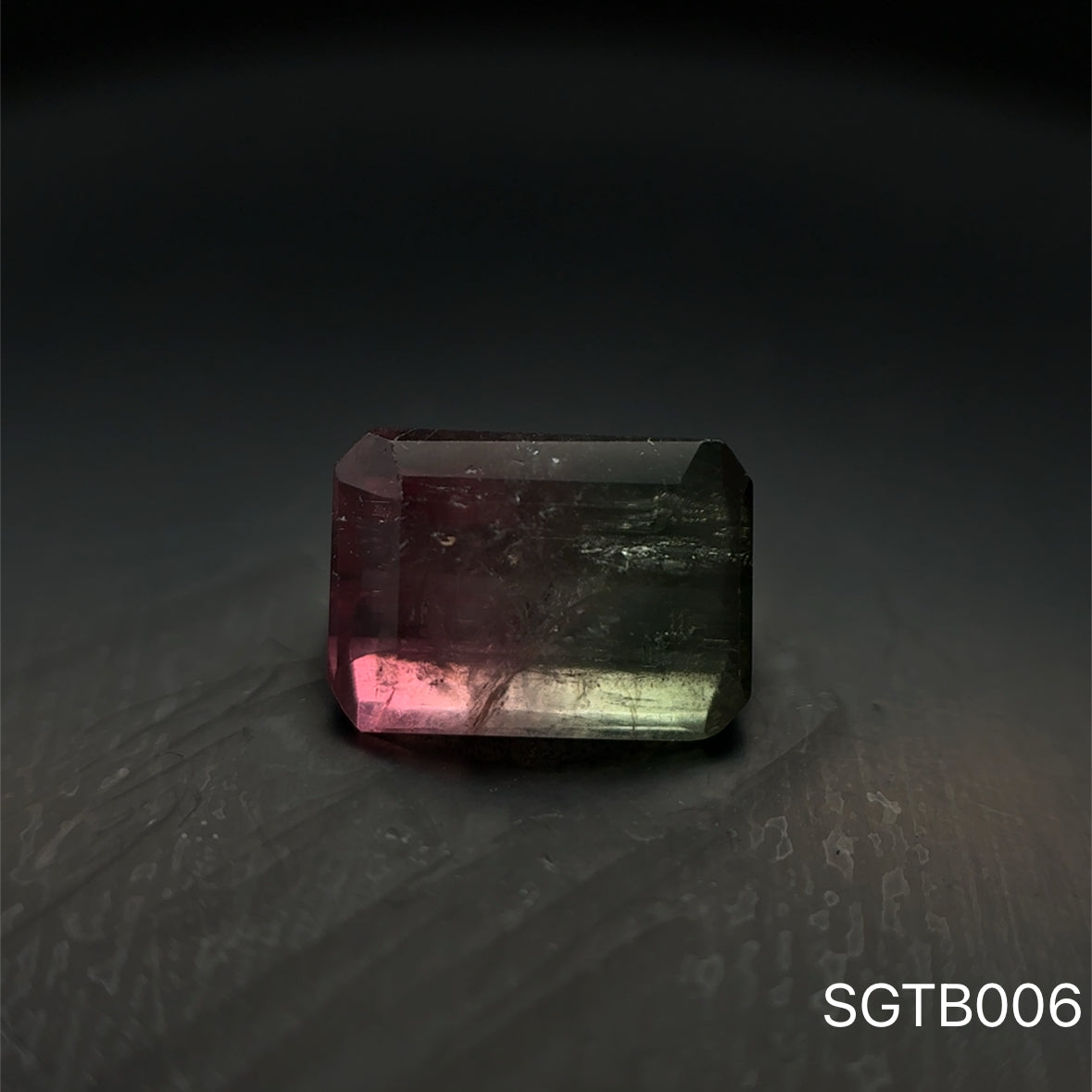 TURMALINA BICOLOR 2.65 CTS 6.86 X 9.48 MM