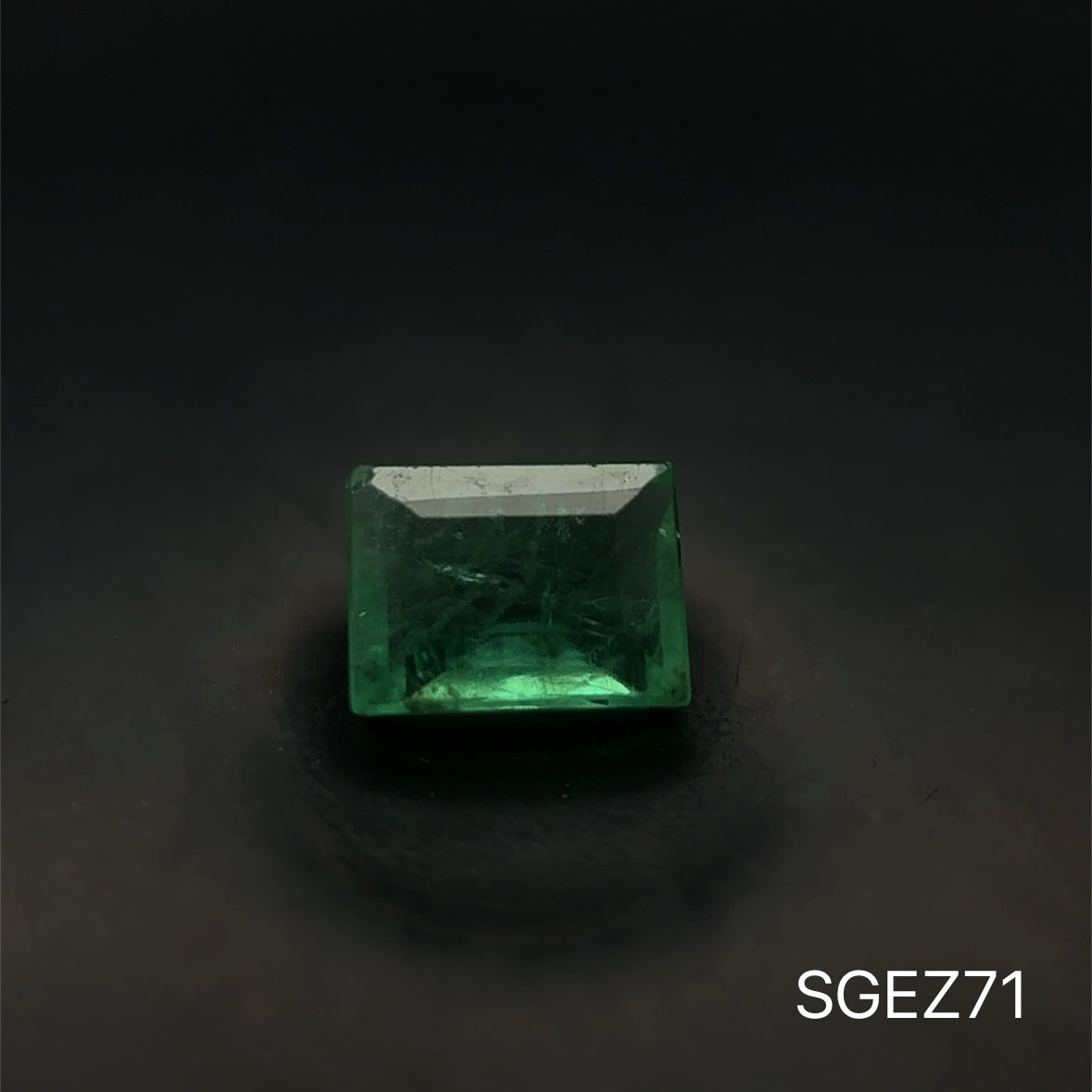 ESMERALDA ZAMBIA C.BAGUETTE 0.655 CTS 5.79 X 4.35 MM