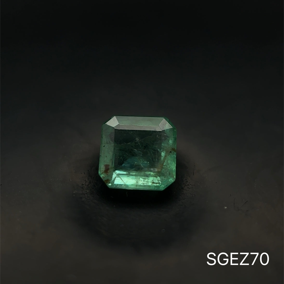 ESMERALDA ZAMBIA C.ASSCHER 0.535 CTS 5 X 5.1 MM