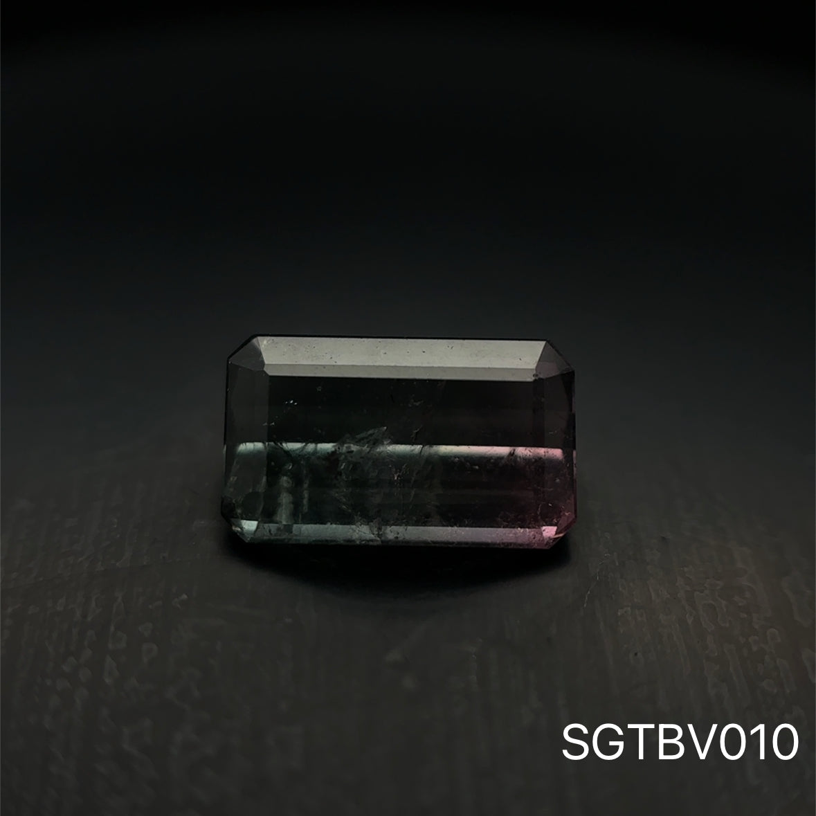 TURMALINA BICOLOR 2.125 CTS 6.14 X 10.13 MM