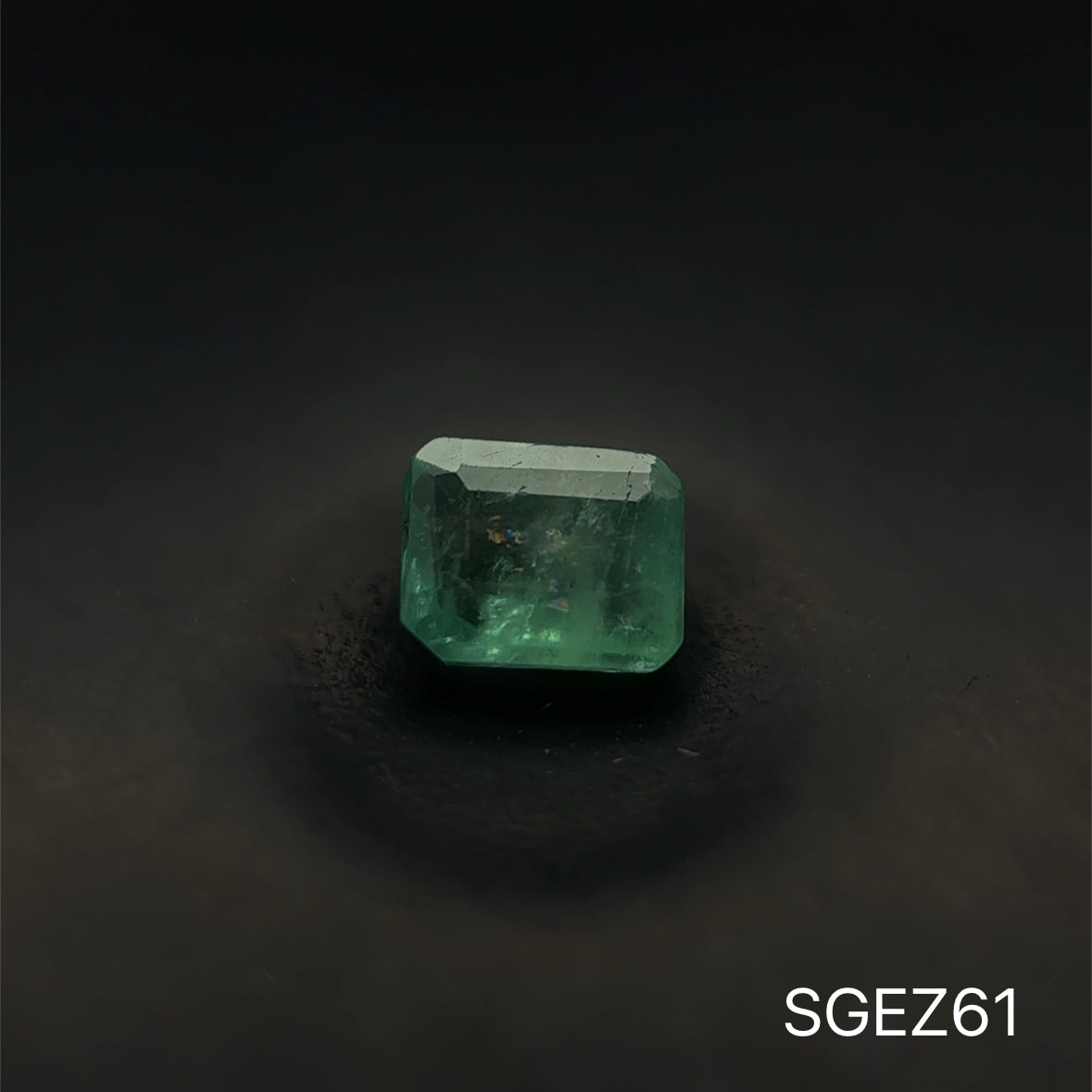 ESMERALDA ZAMBIA C.ESMERALDA 0.365 CTS 4.61 X 3.78 MM