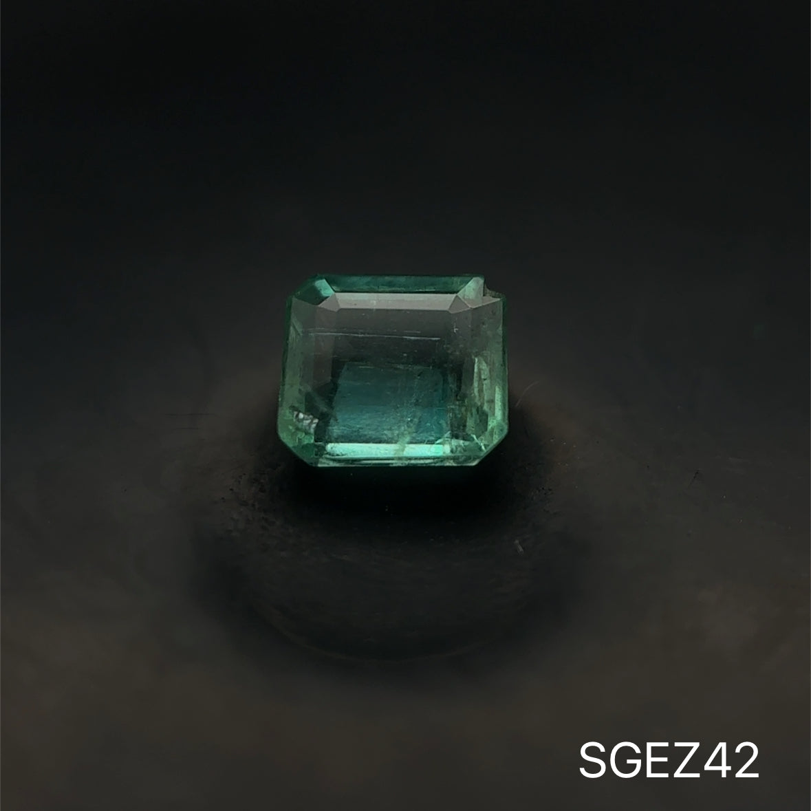 ESMERALDA ZAMBIA C.ESMERALDA 0.620 CTS 5.2 X 4.5 MM