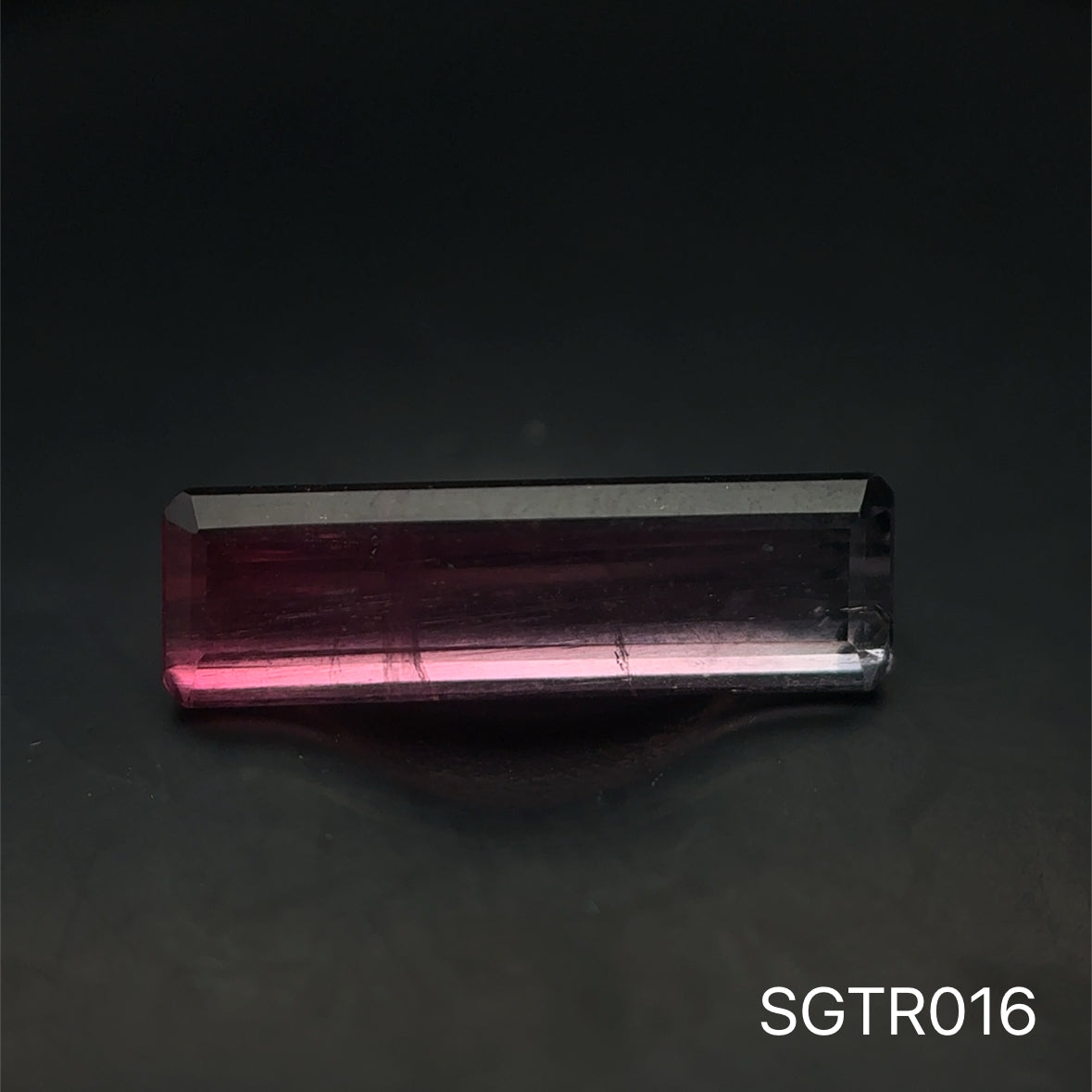 TURMALINA ROSA BAGUETTE 1.96 CTS 4.31 X 14.39 MM