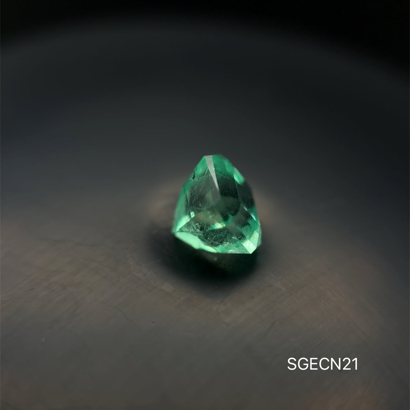 ESMERALDA COLOMBIANA ESMERALDA/ 1.58 CT/ 6.16 X 8.90 X 6.03 MM